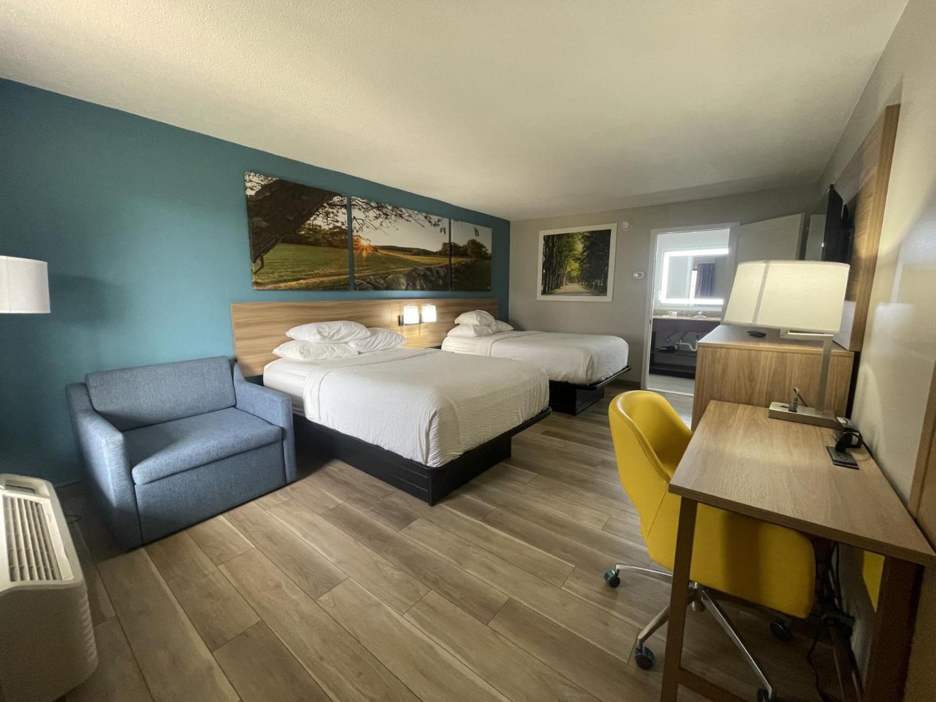 Double Room Two Double Beds Smoking
