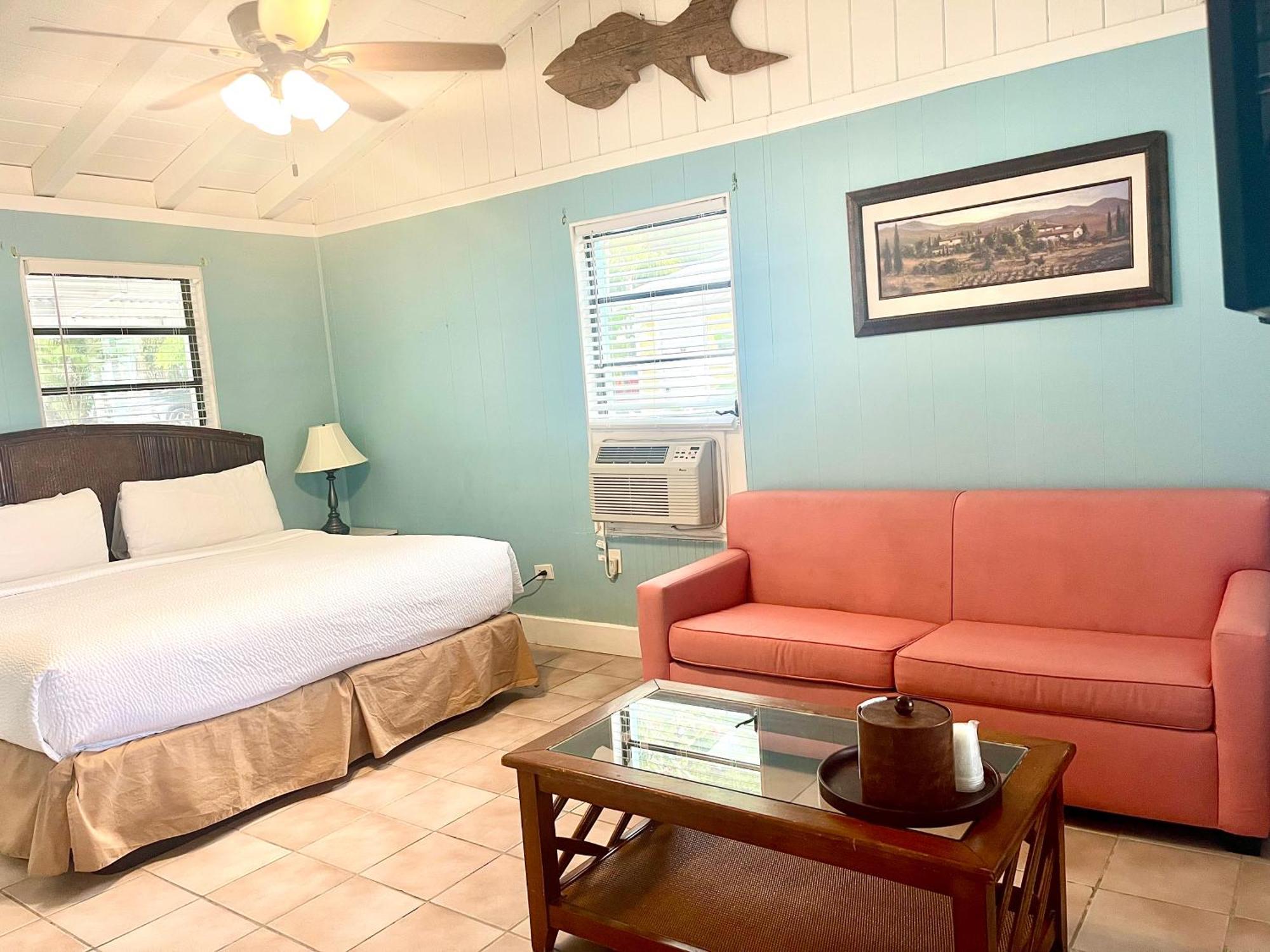 Dolphin Waterfront Suite