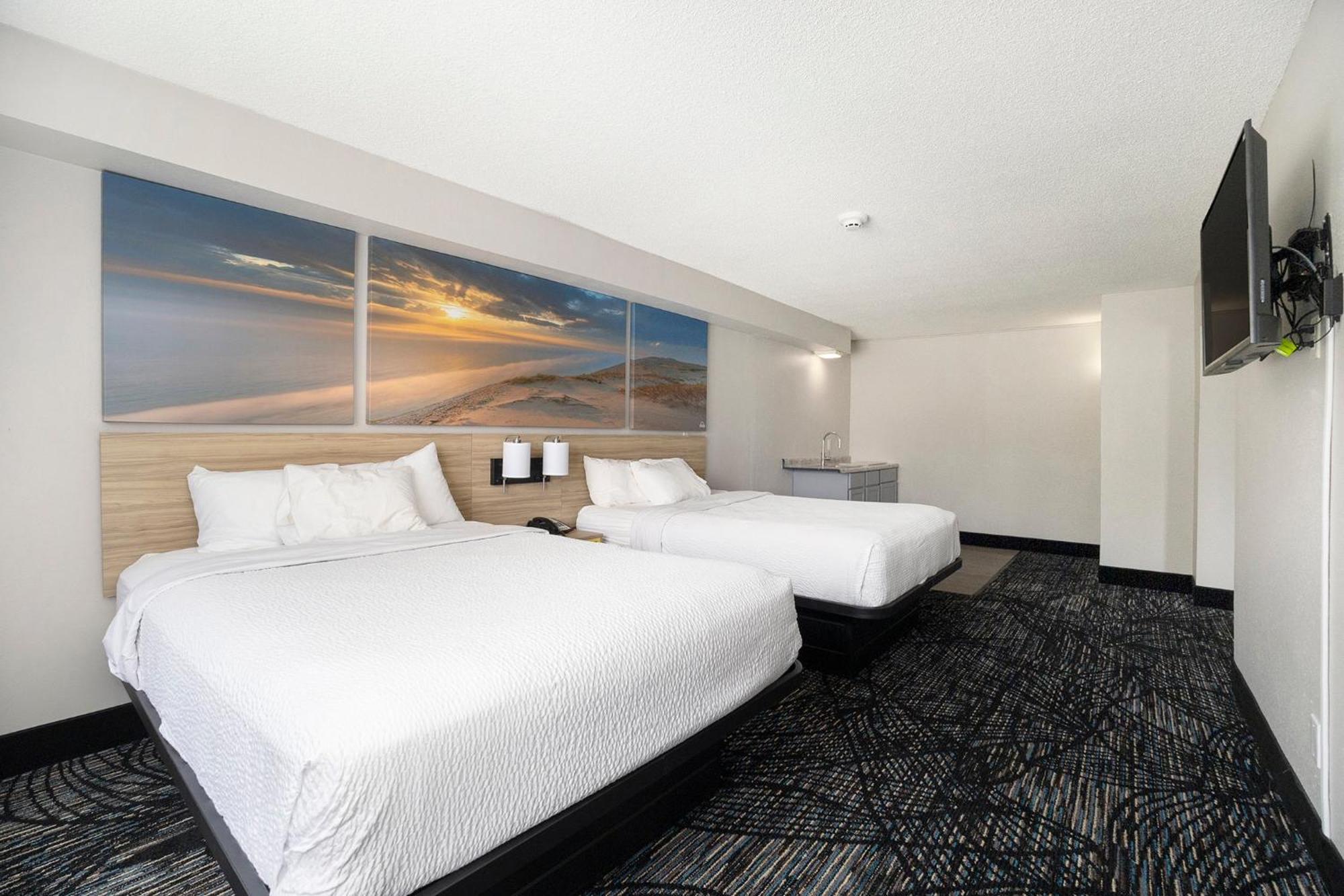 Studio Suite with Two Queen Beds - Non-Smoking