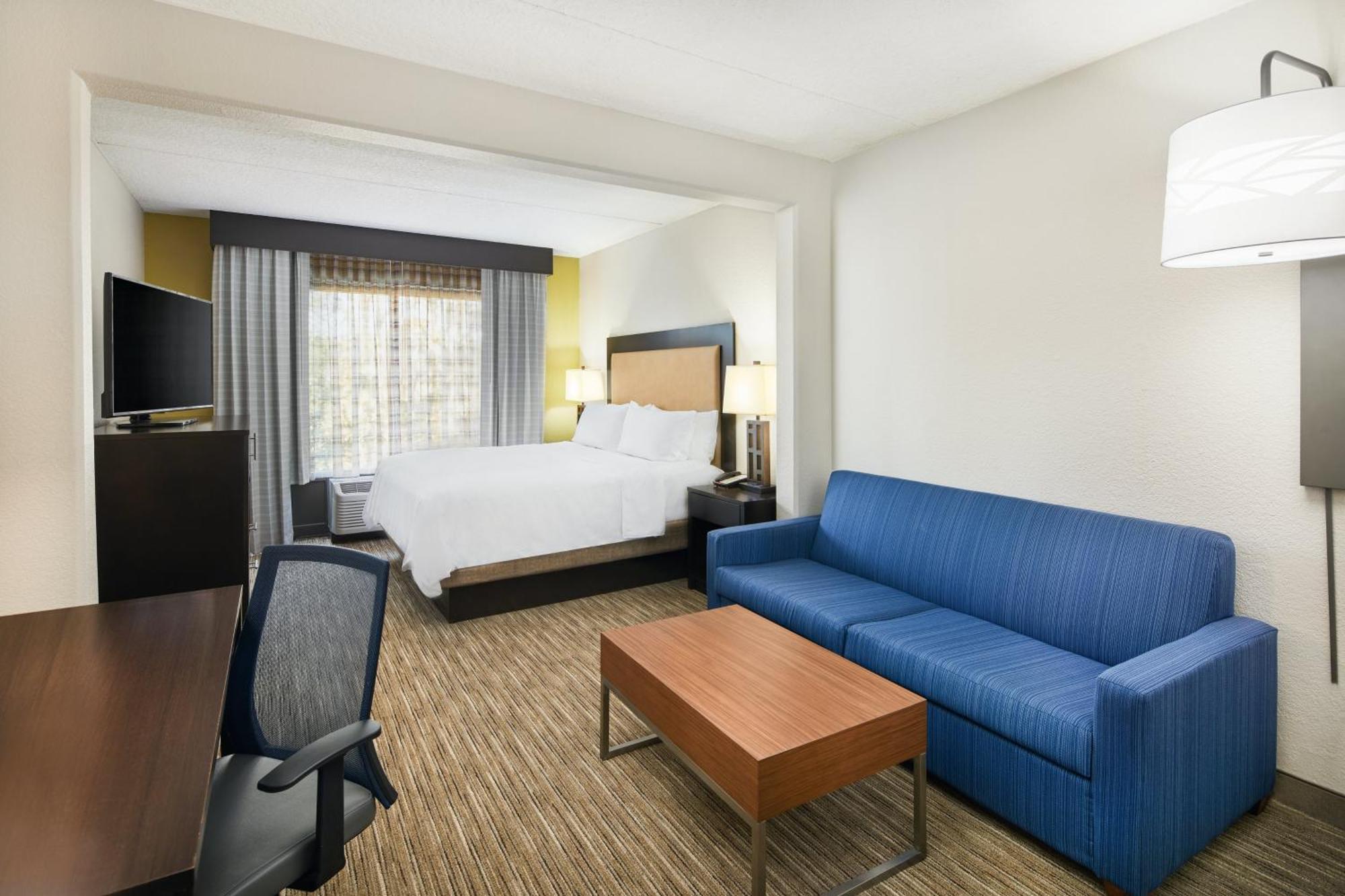 Standard King Room - Communications Accessible