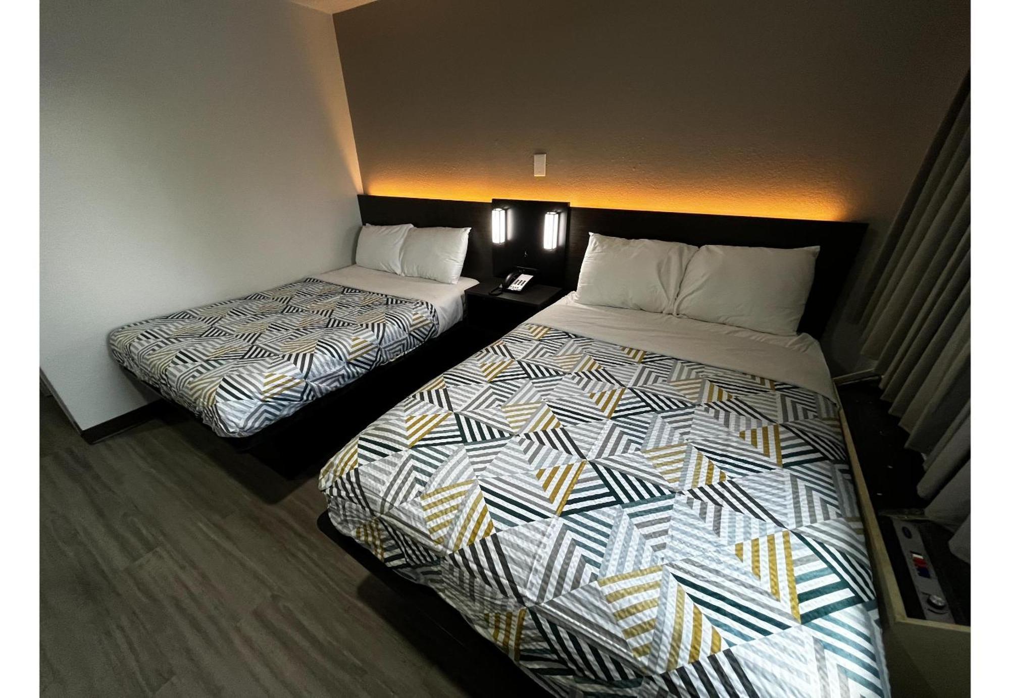 Deluxe Quadruple Room - Smoking