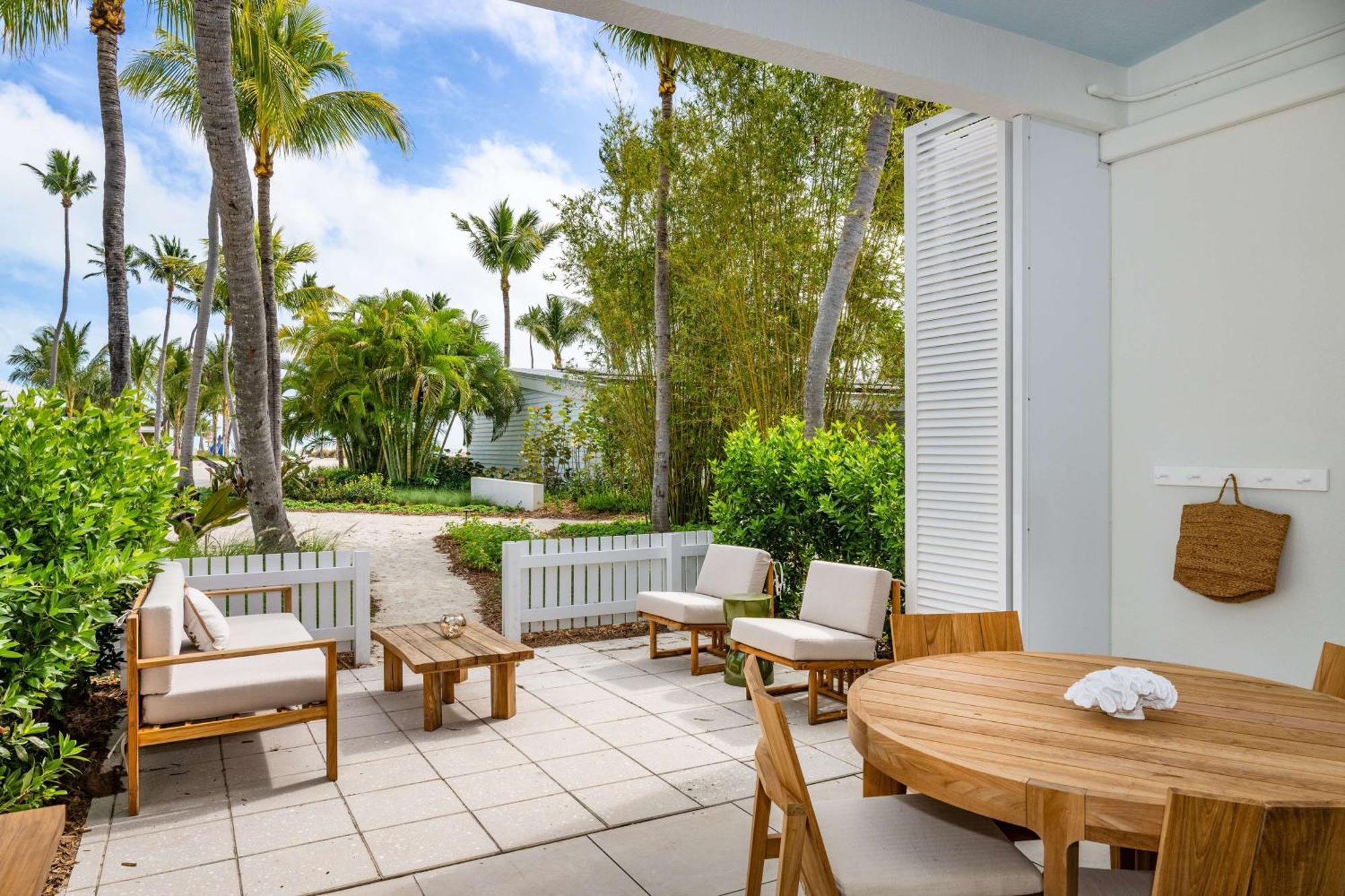 Brand New Tropical View Bungalow King Hearing Accessible,1620590953:JPEG