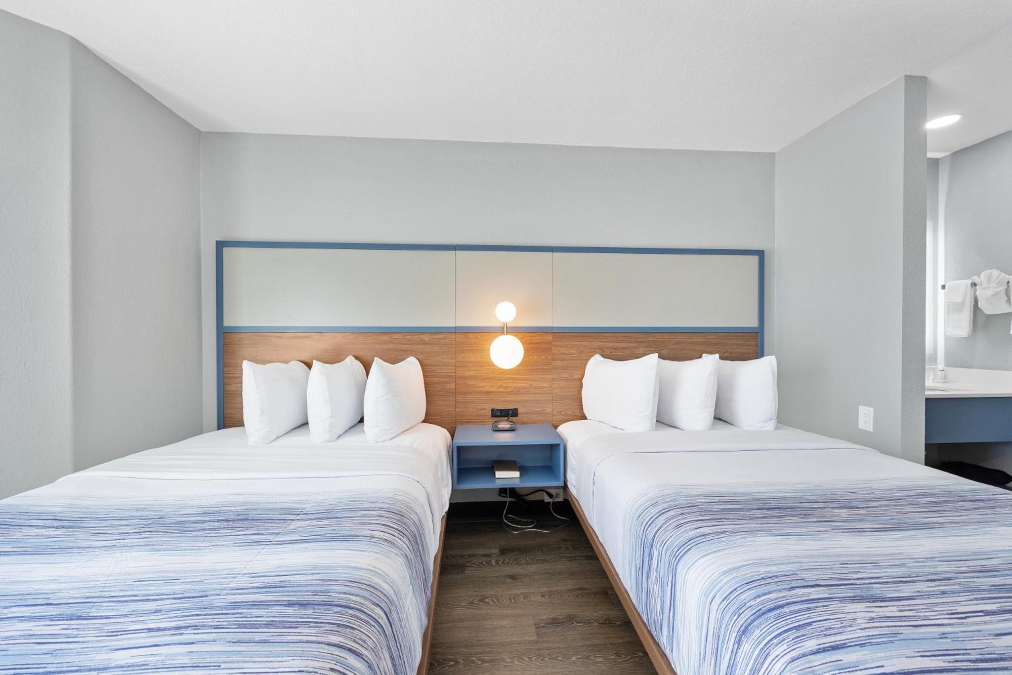 Double Room with Two Double Beds - Non-Smoking