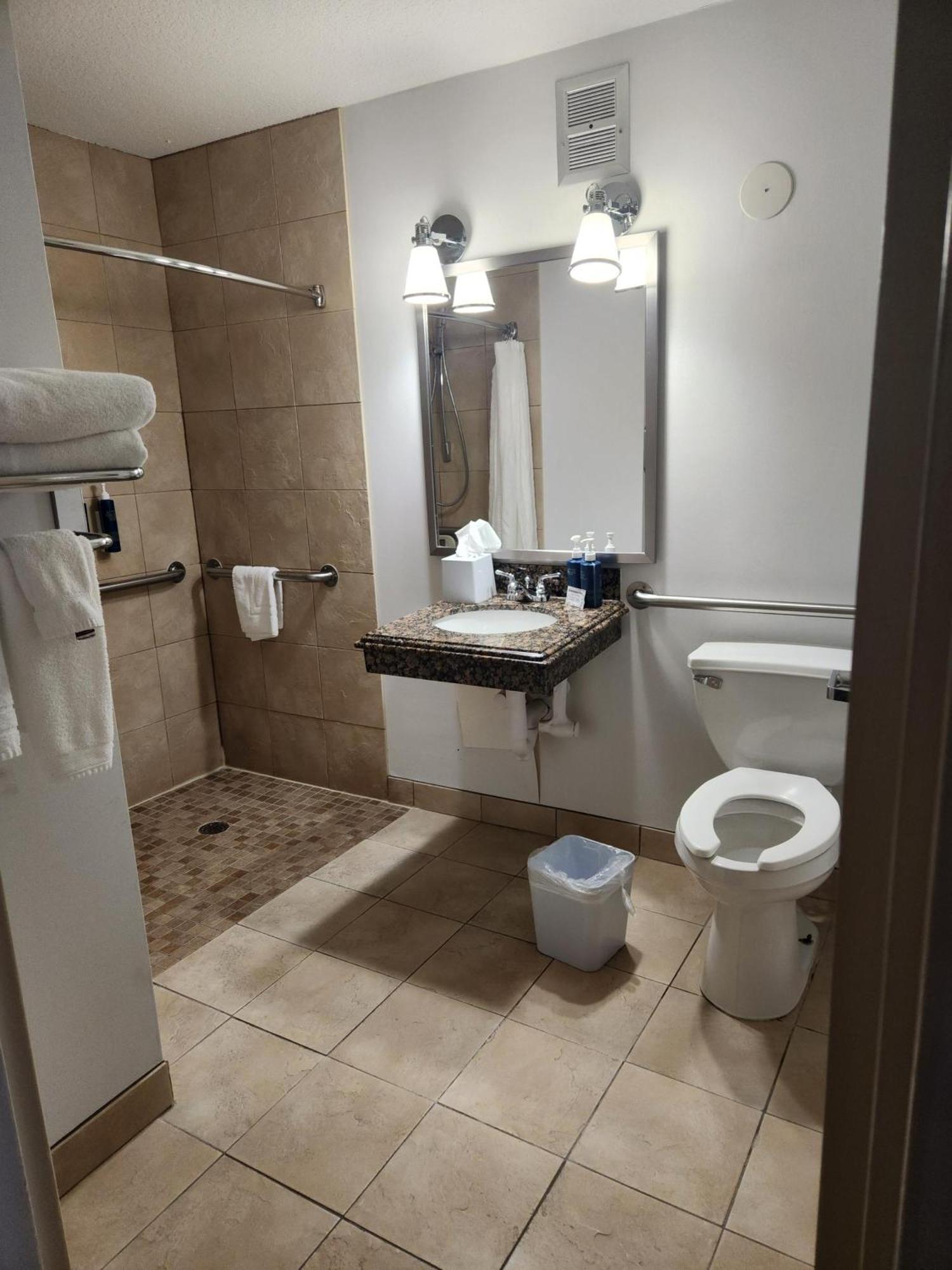 Deluxe King Room,1656179724:JPEG