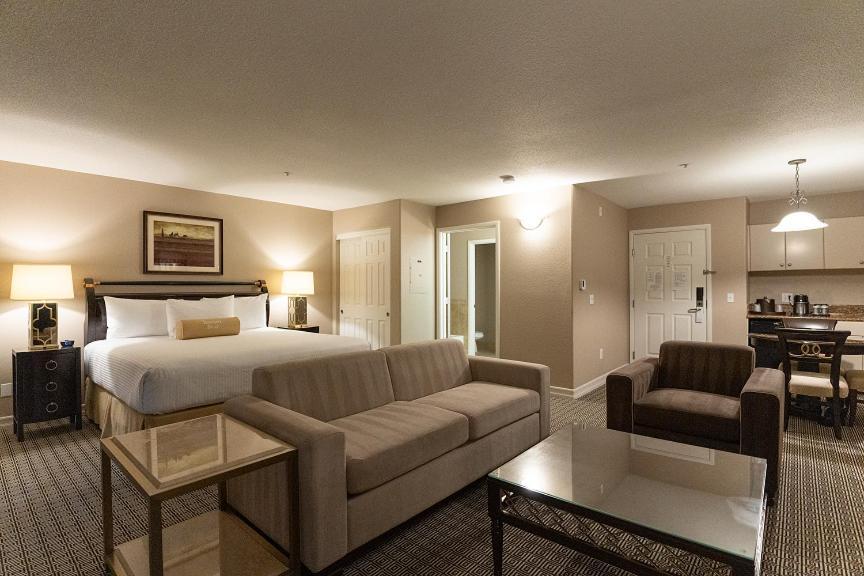 Siena King Suite