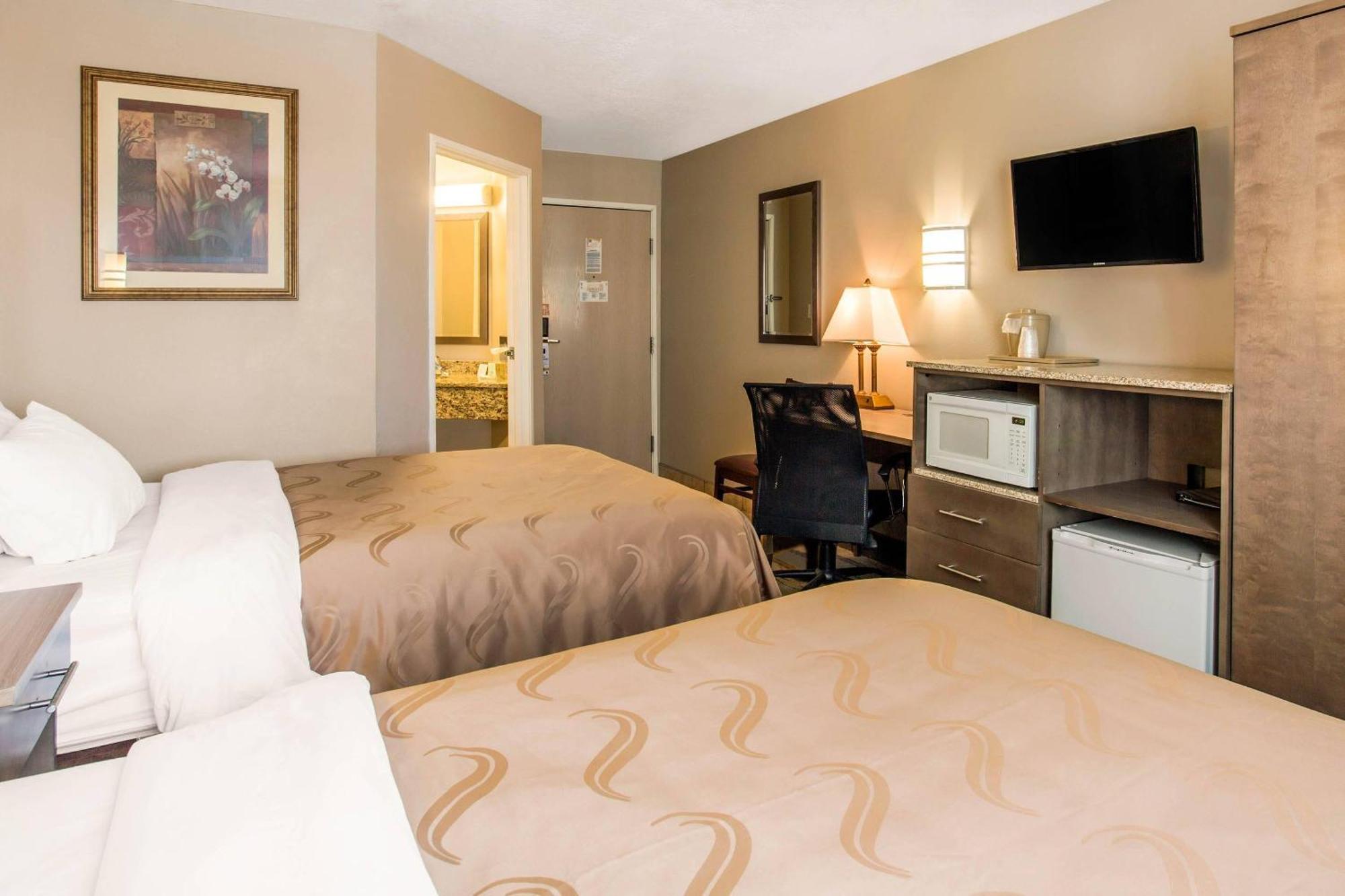 Double Room with Two Double Beds - Non-Smoking