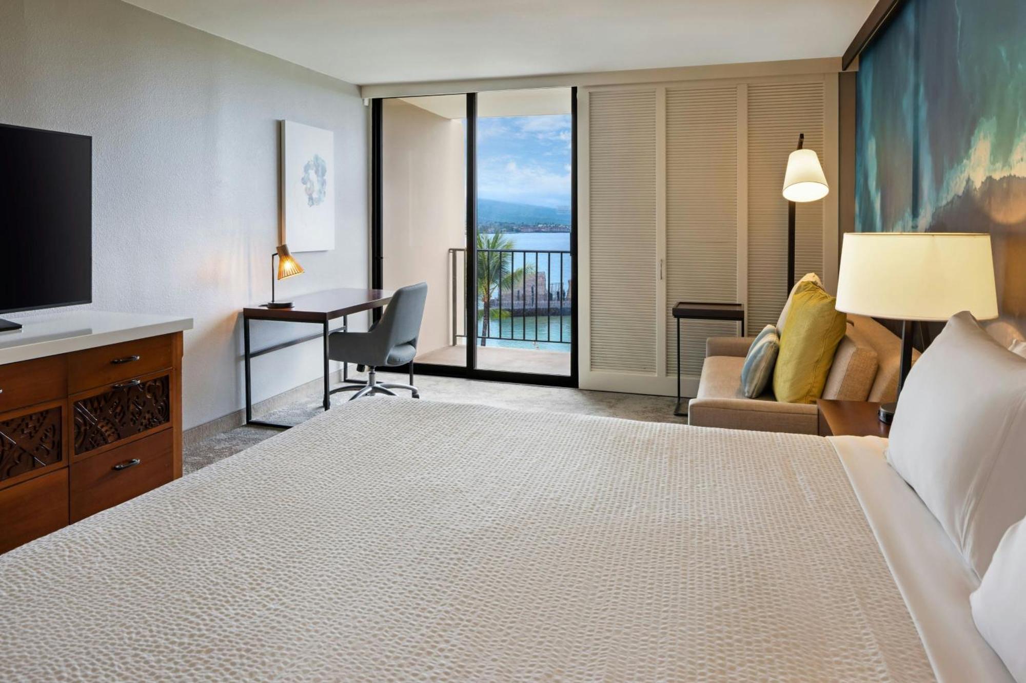 King Room Oceanfront View,1698917181:JPEG