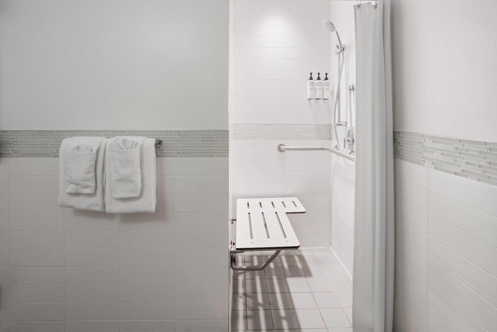 1 Queen Bed Mobility Accessible Studio Apartment Roll Shower Non-Smoking,1699190114:JPEG