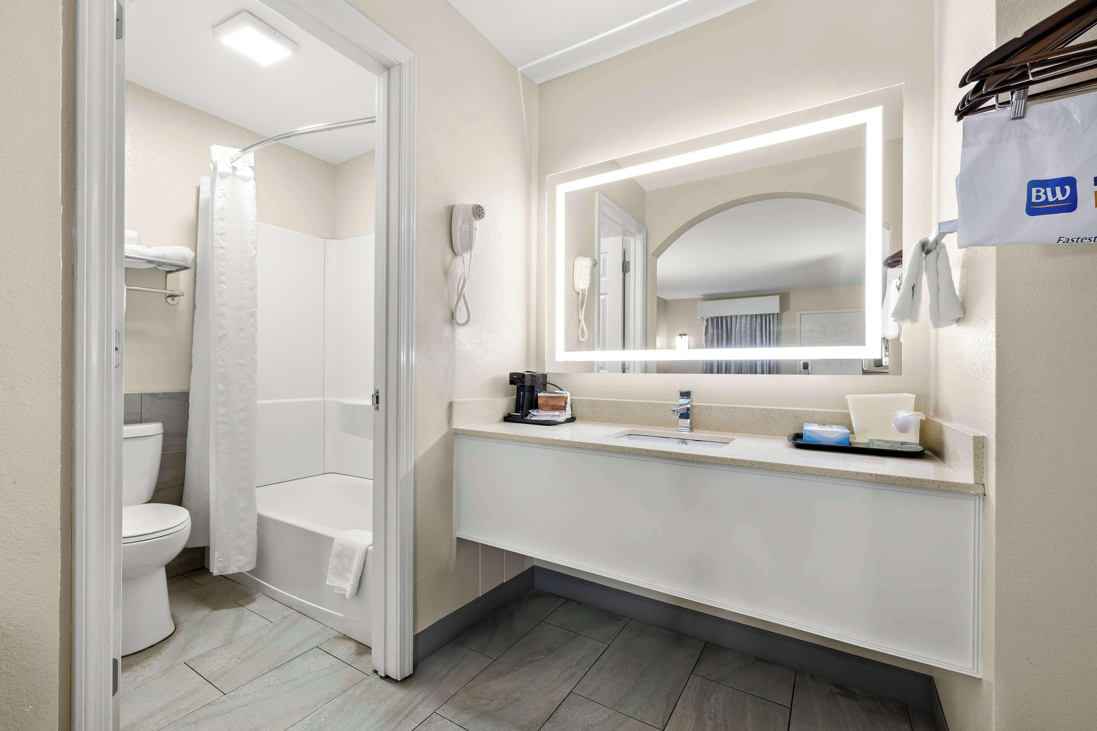 Double Room with Two Double Beds - Non-Smoking