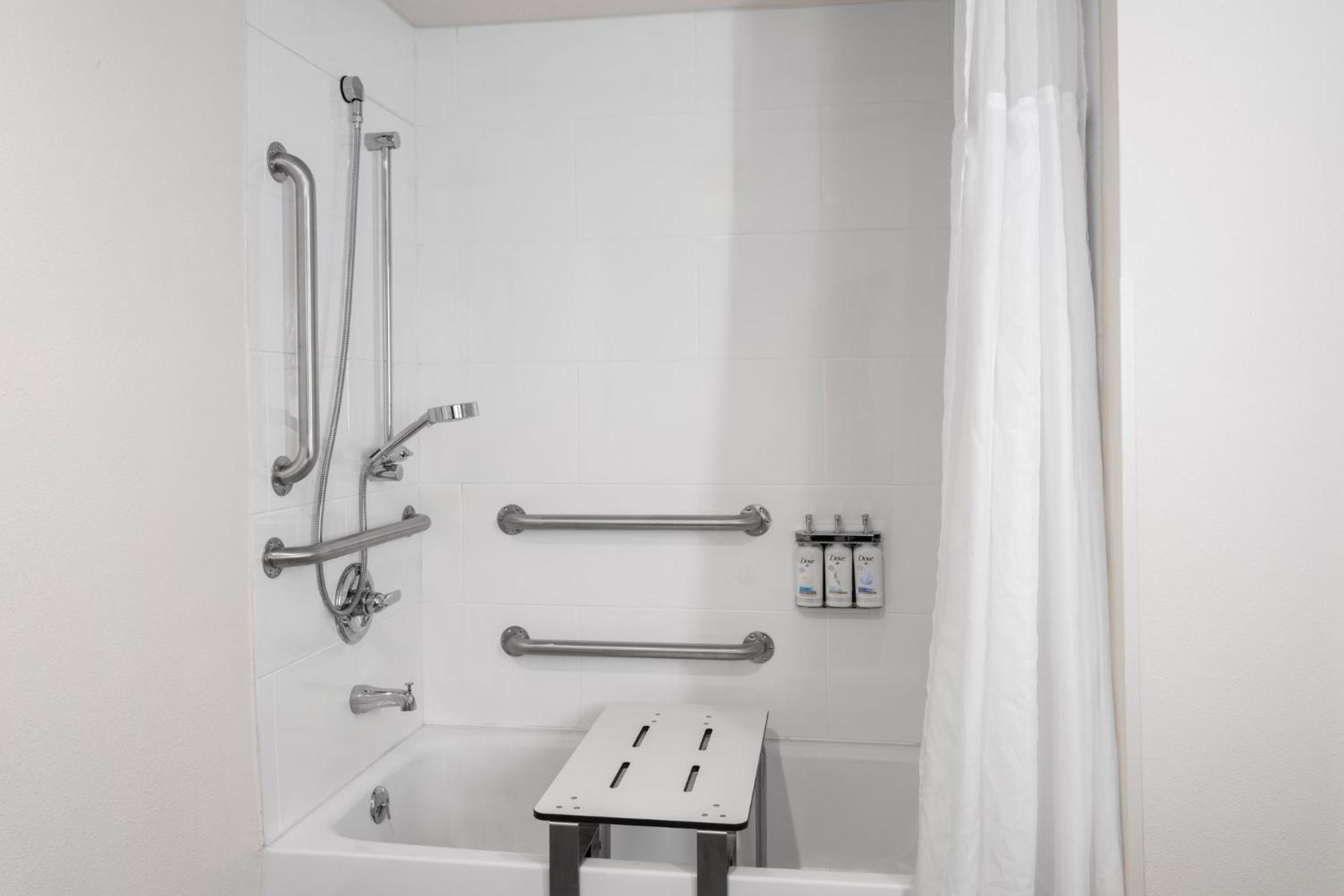 King Room Mobility Access or Hearing Accessible,1722902425:JPEG