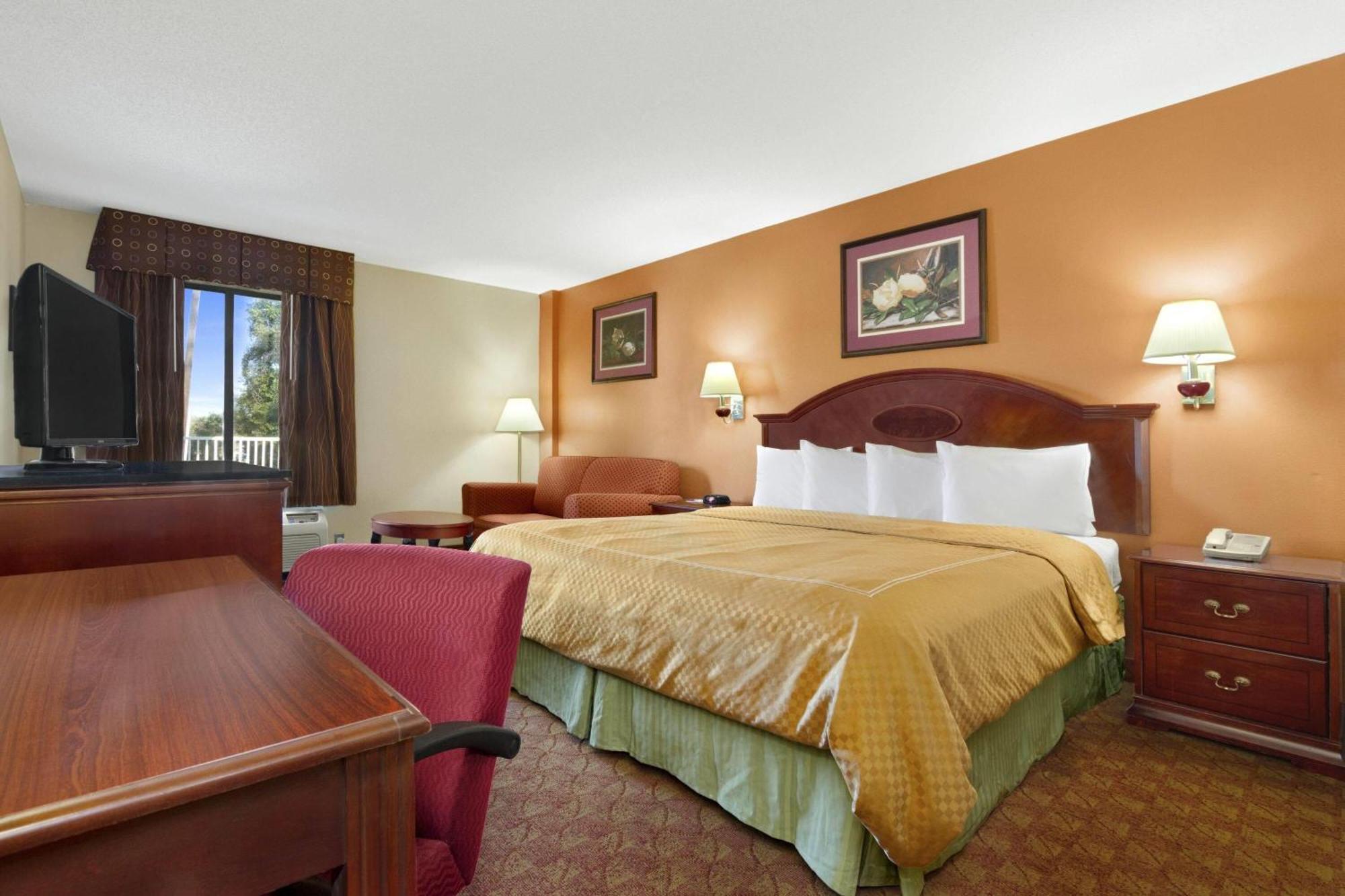 King Room - Disability Access/Non-Smoking
