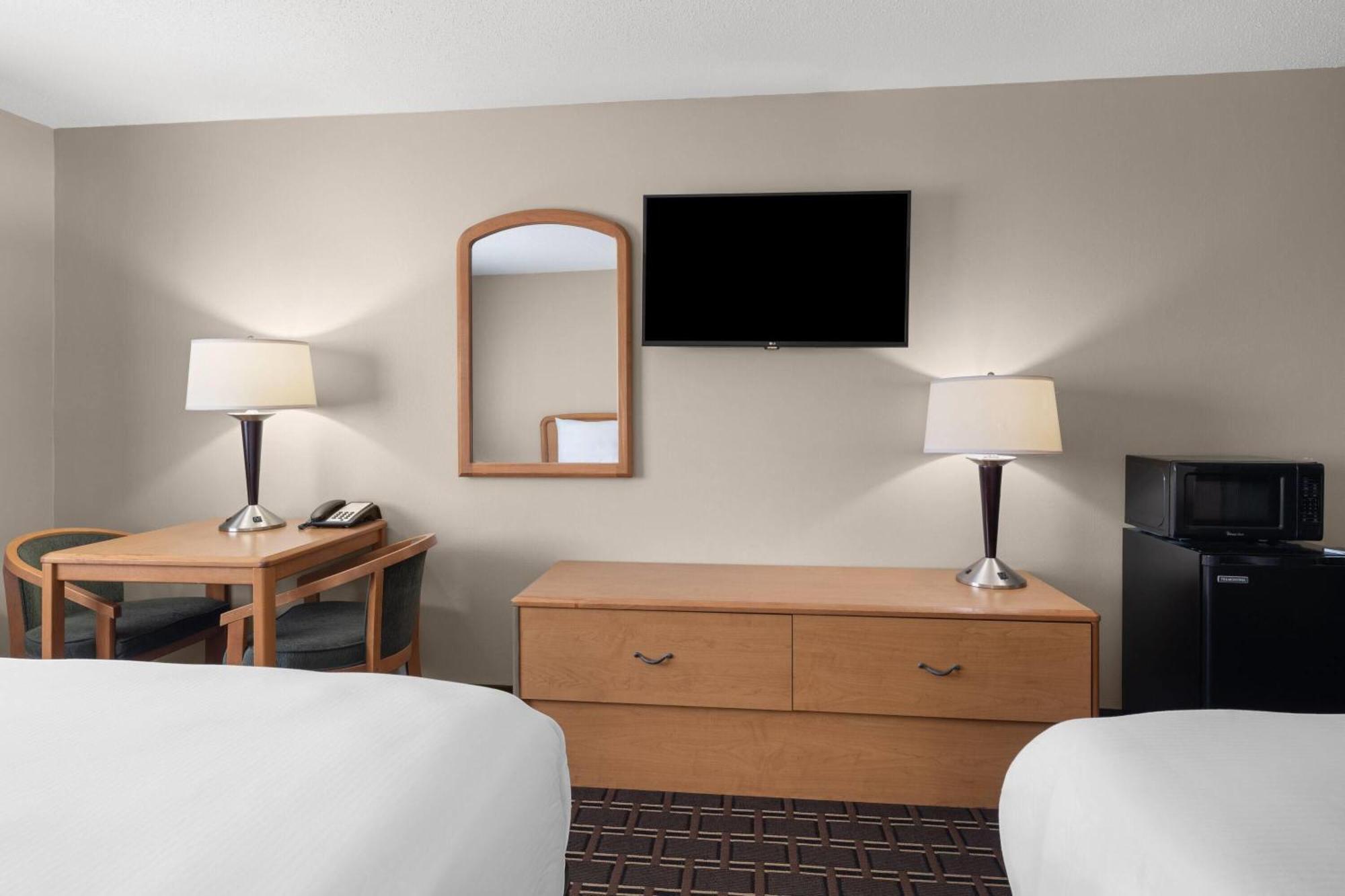 Queen Room with Two Queen Beds - Non-Smoking