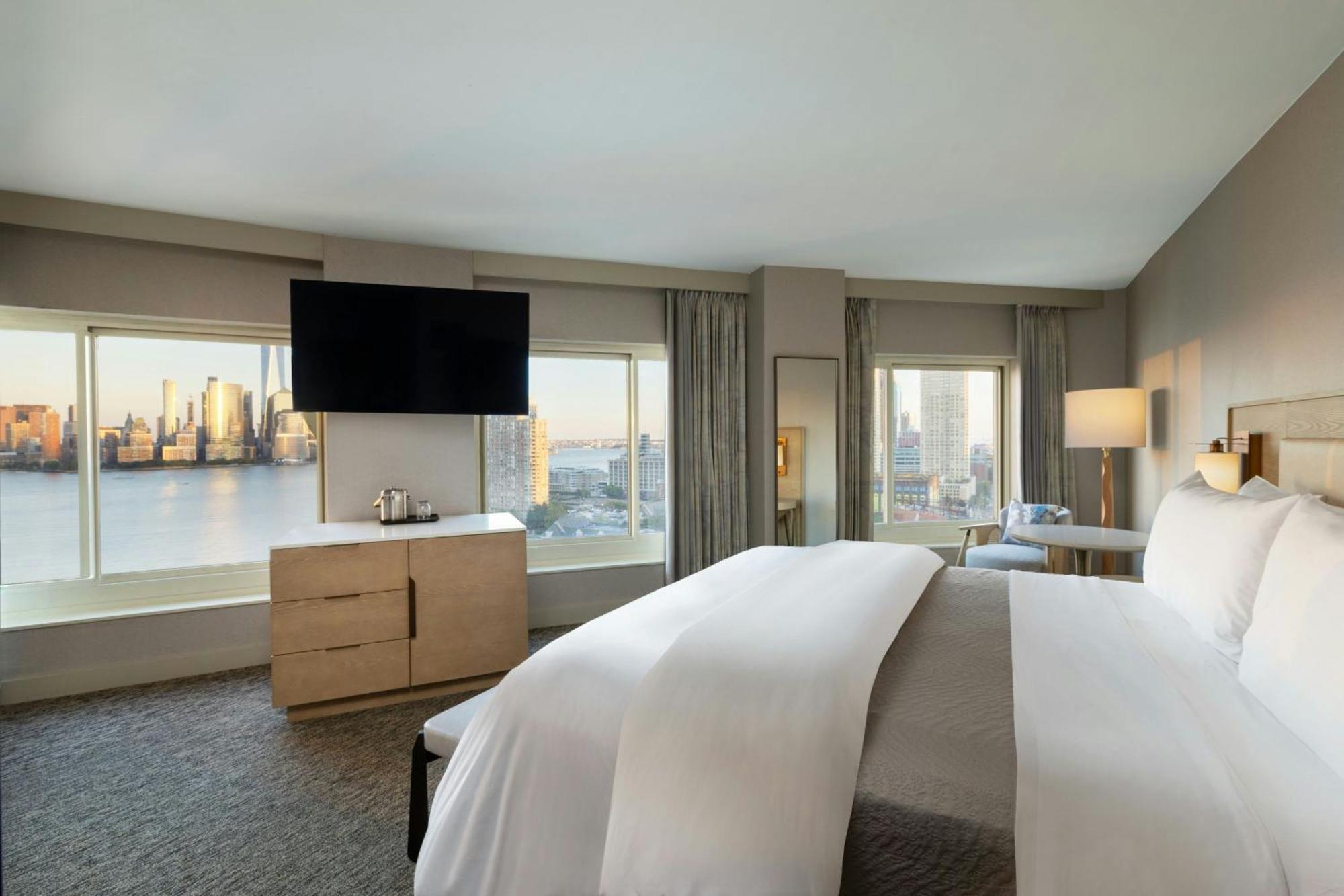 King Room,1756419178:JPEG