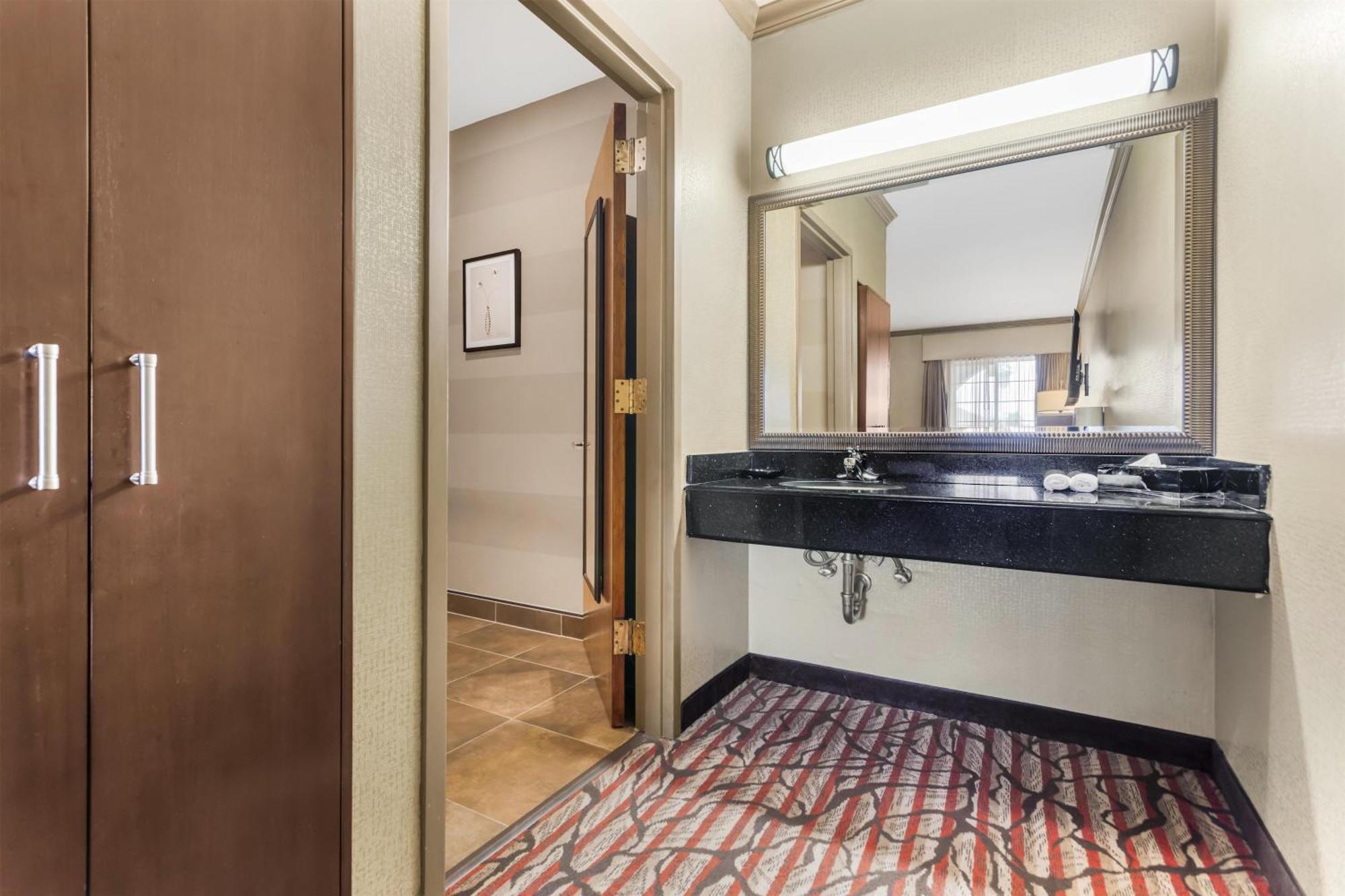 Quarto com Cama King-size - Não Fumantes
