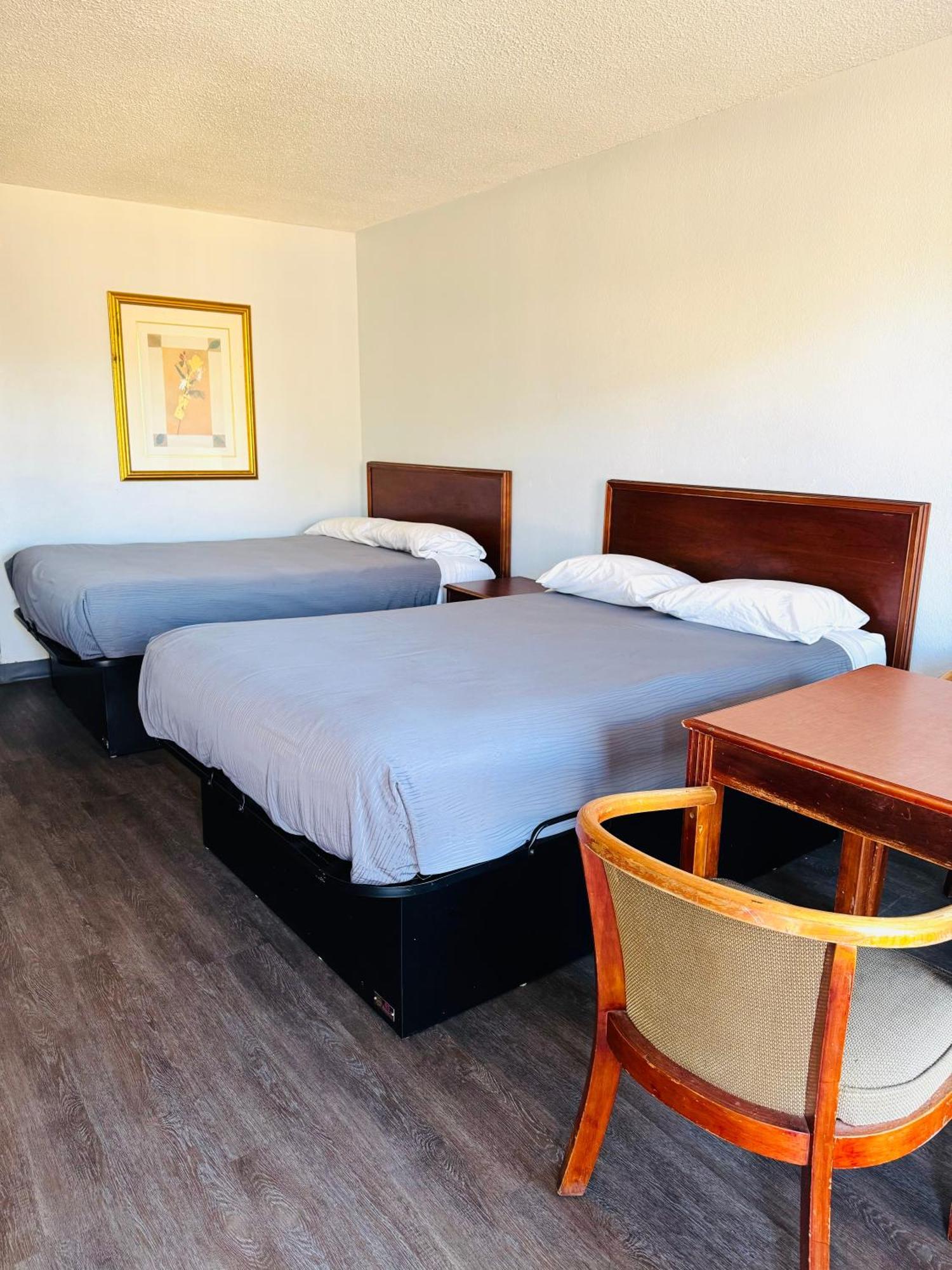 Economy Double Room - Smoking