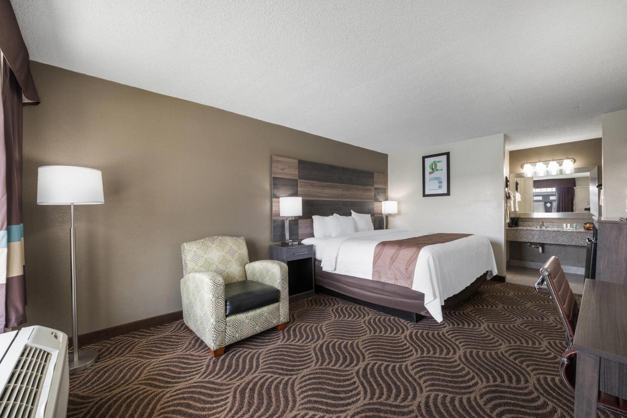 King Room - Non-Smoking