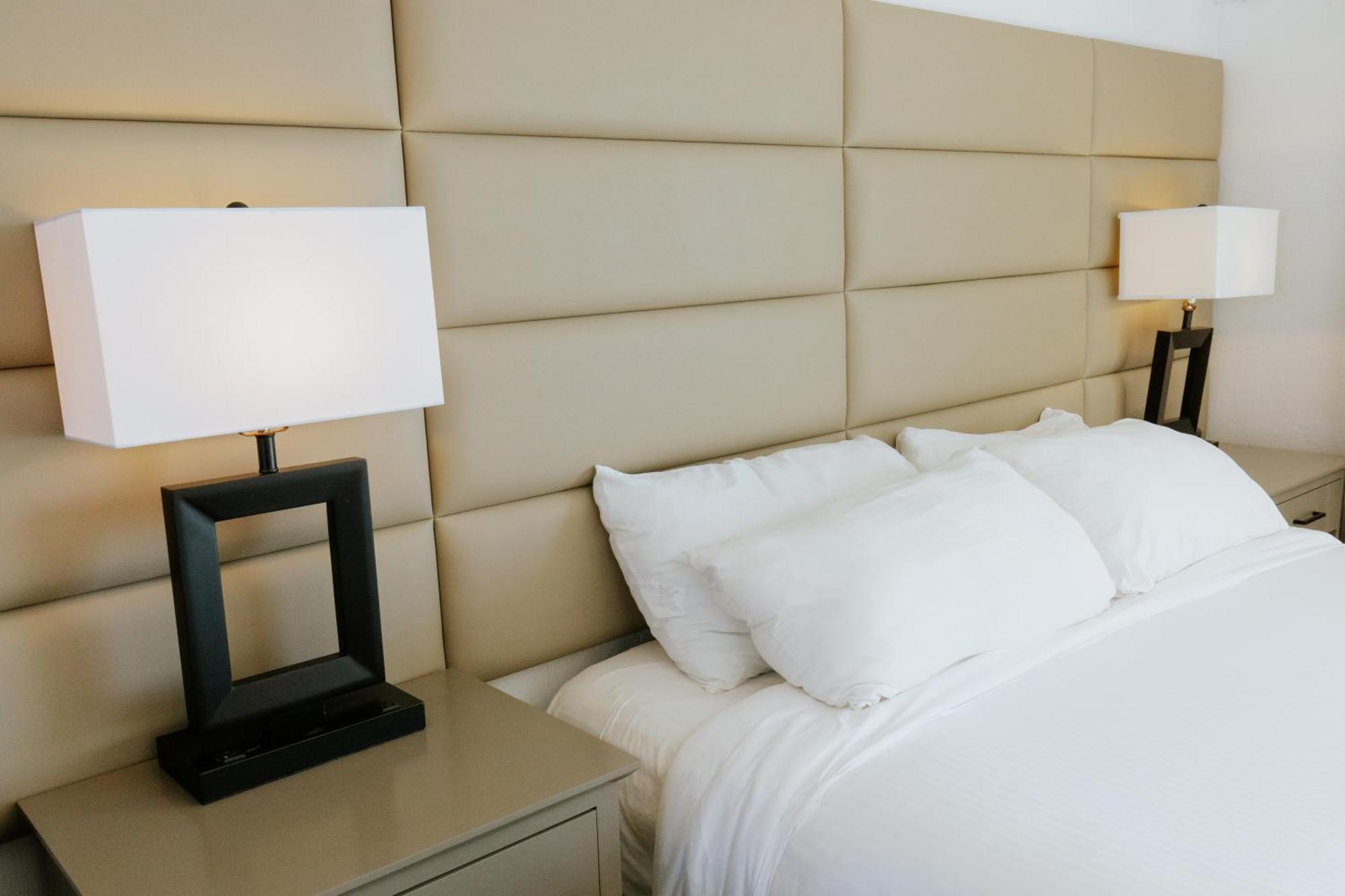 King Room,1756502426:JPEG