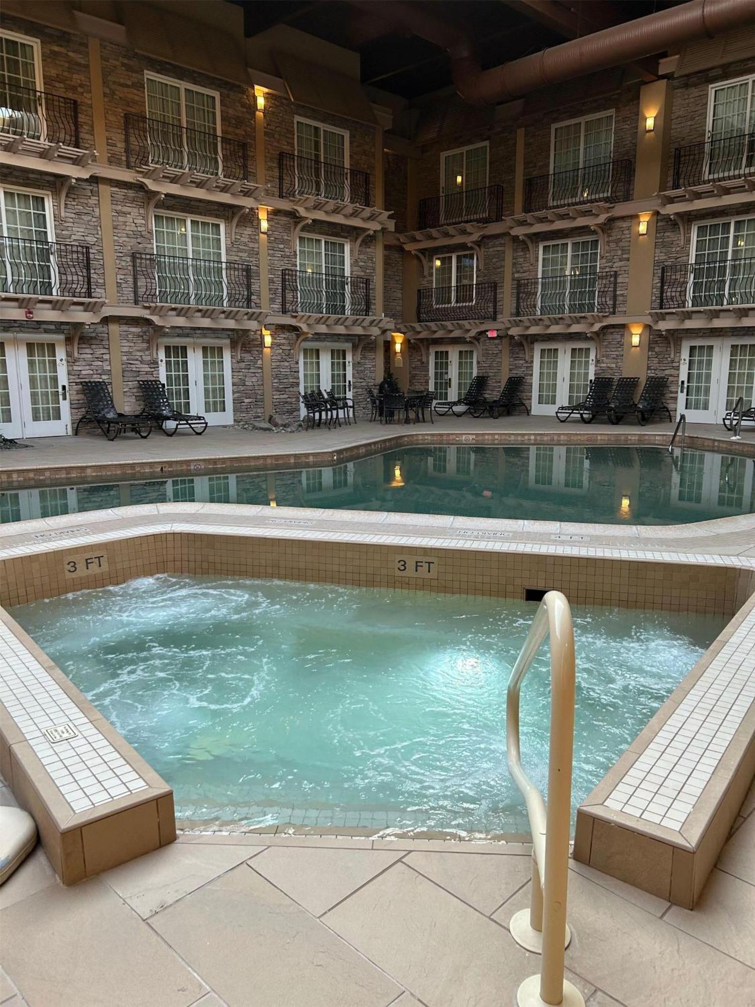 Queen Room Two Queen Beds Poolside