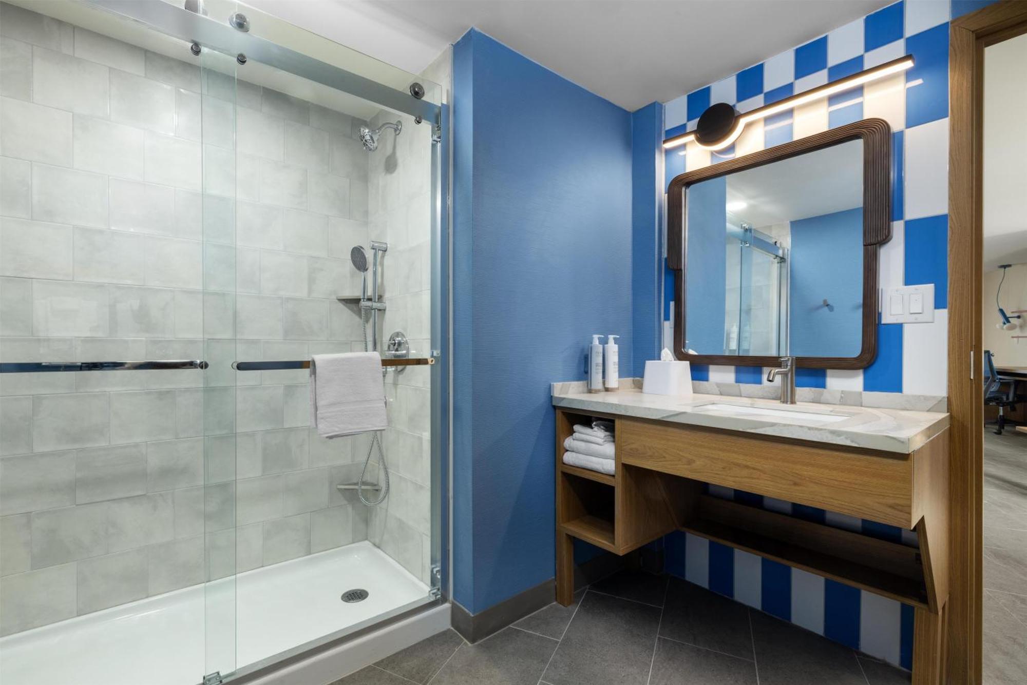 Premium One-Bedroom King Suite with Ocean View