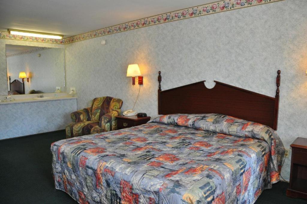 Deluxe King Room