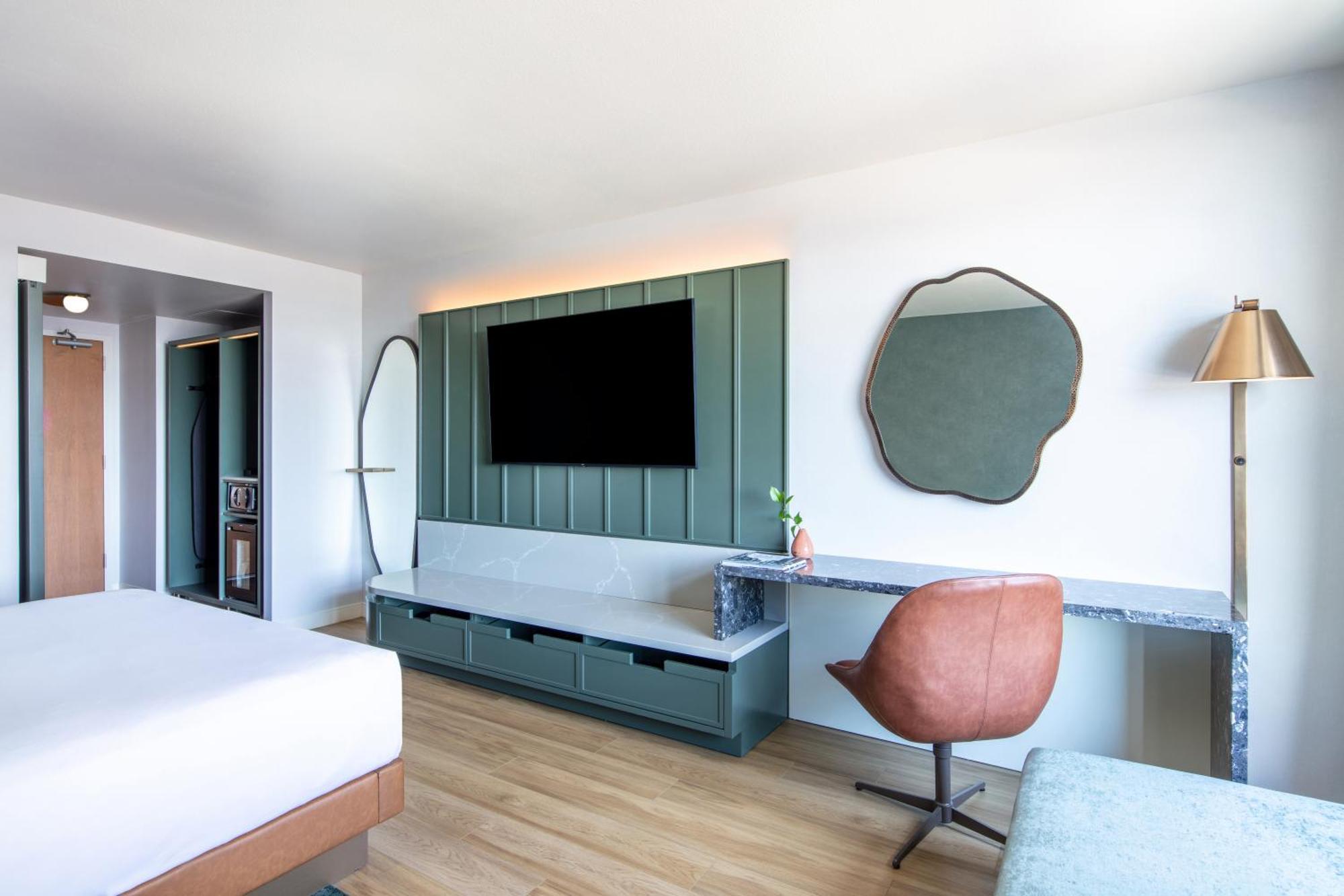 Quarto King com Banheira - Acesso a Pessoas com Mobilidade Condicionada