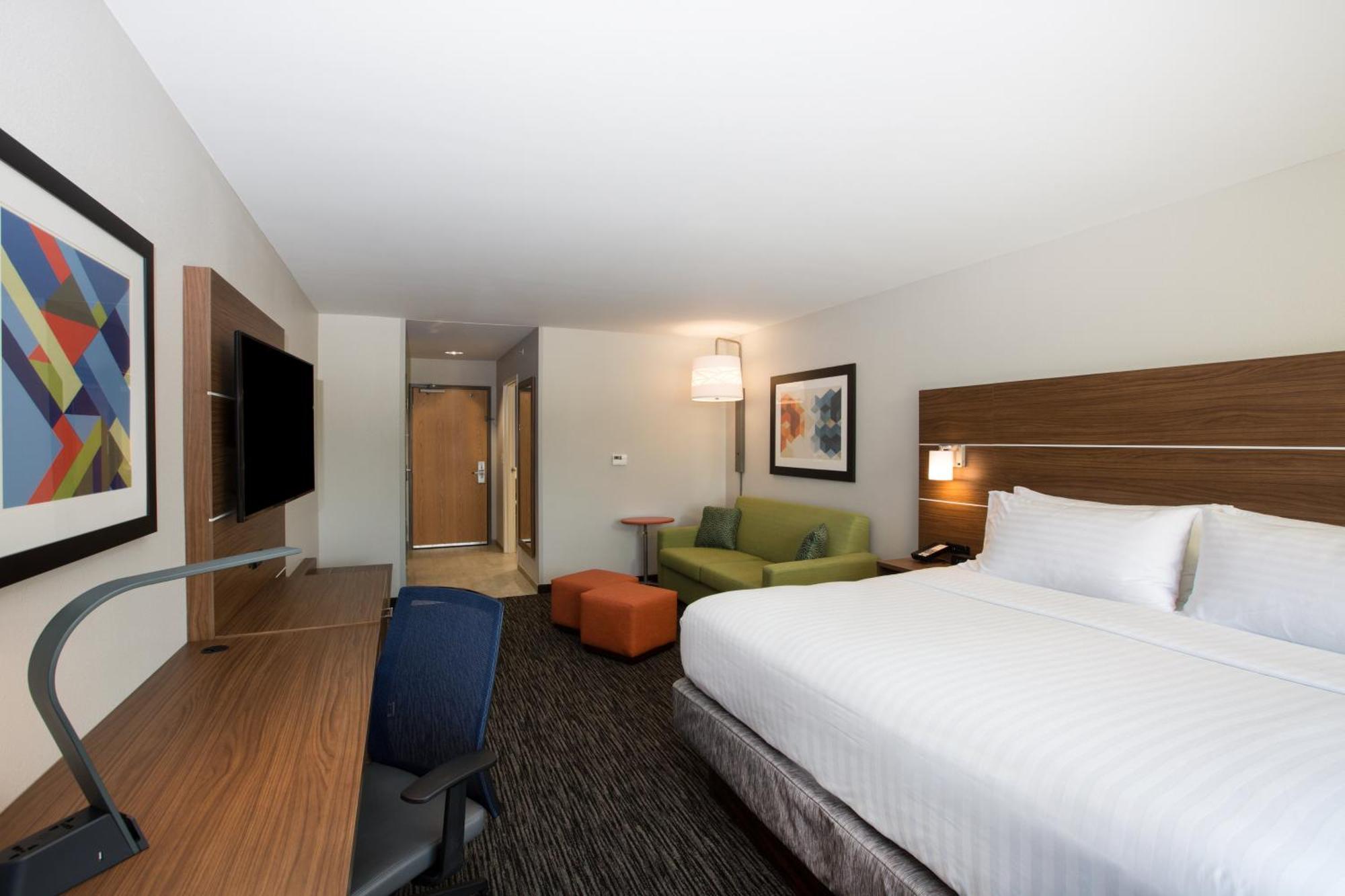 Standard King Room