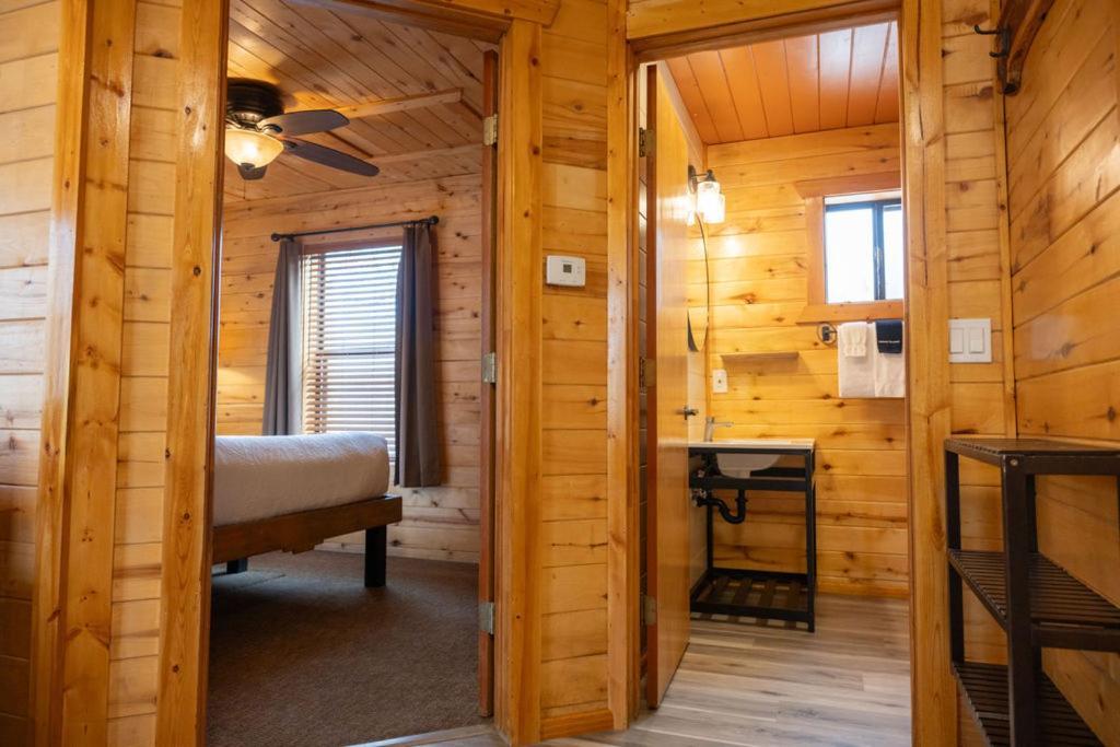 One-Bedroom Cabin