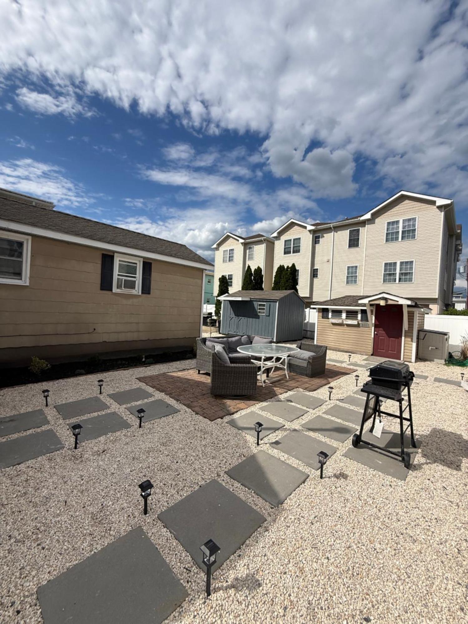 Three-Bedroom House,1771672867:JPEG