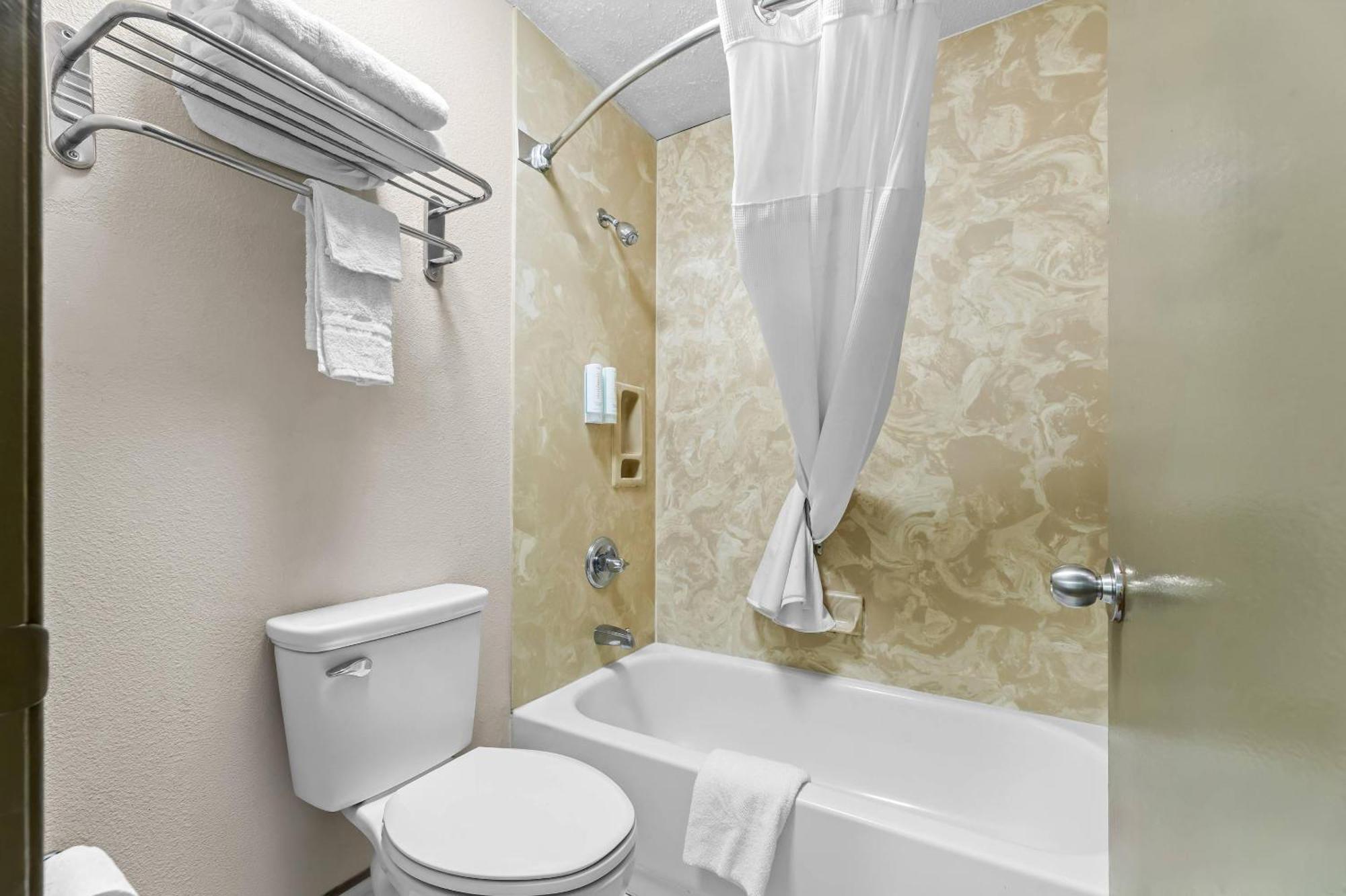 Double Room with Two Double Beds - Non-Smoking