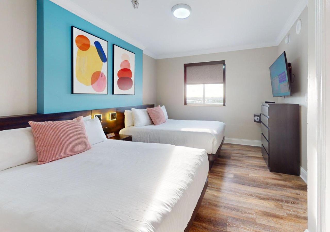 Suite - com cama de casal