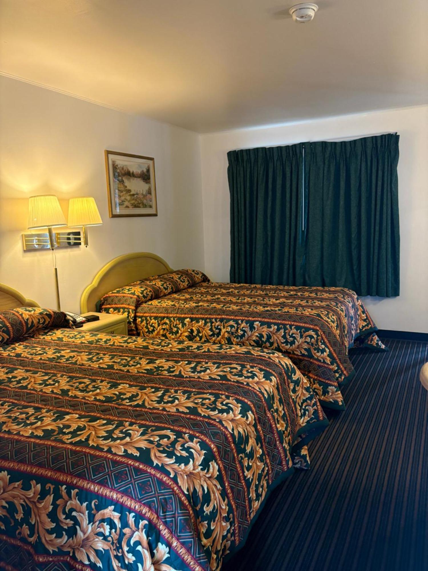 Standard Queen Room with Two Queen Beds