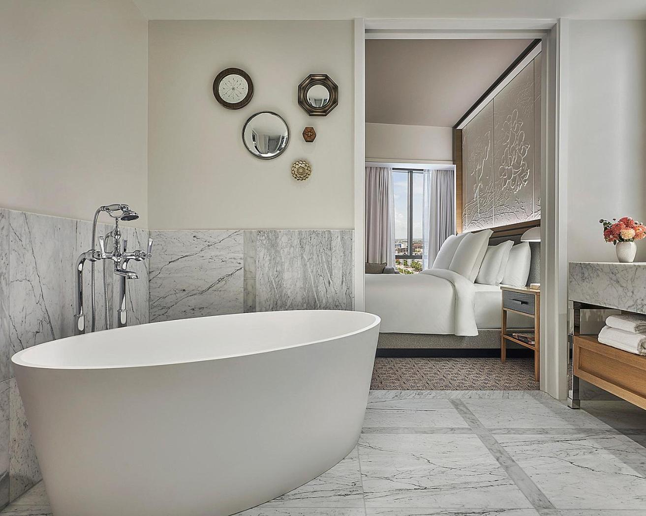 Premier Zimmer mit Kingsize-Bett und Stadtblick
