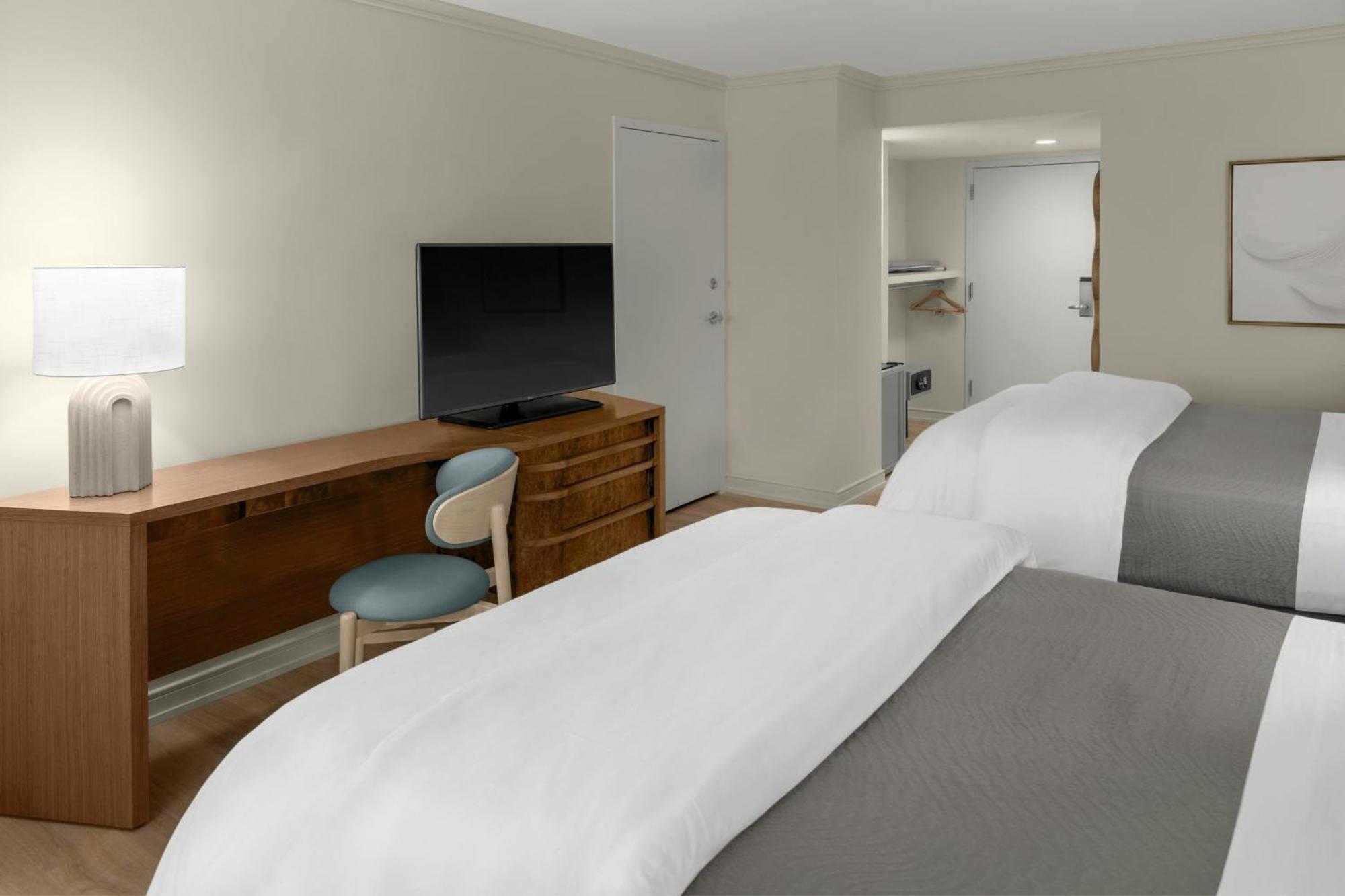 Traditional Room Two Double Beds