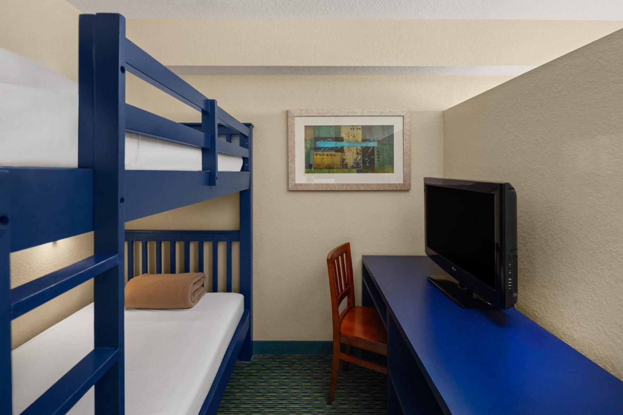 Suite - 1 cama extragrande y 1 litera