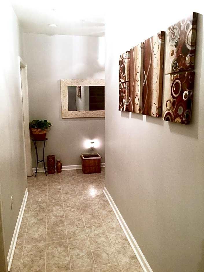 Deluxe Queen Suite