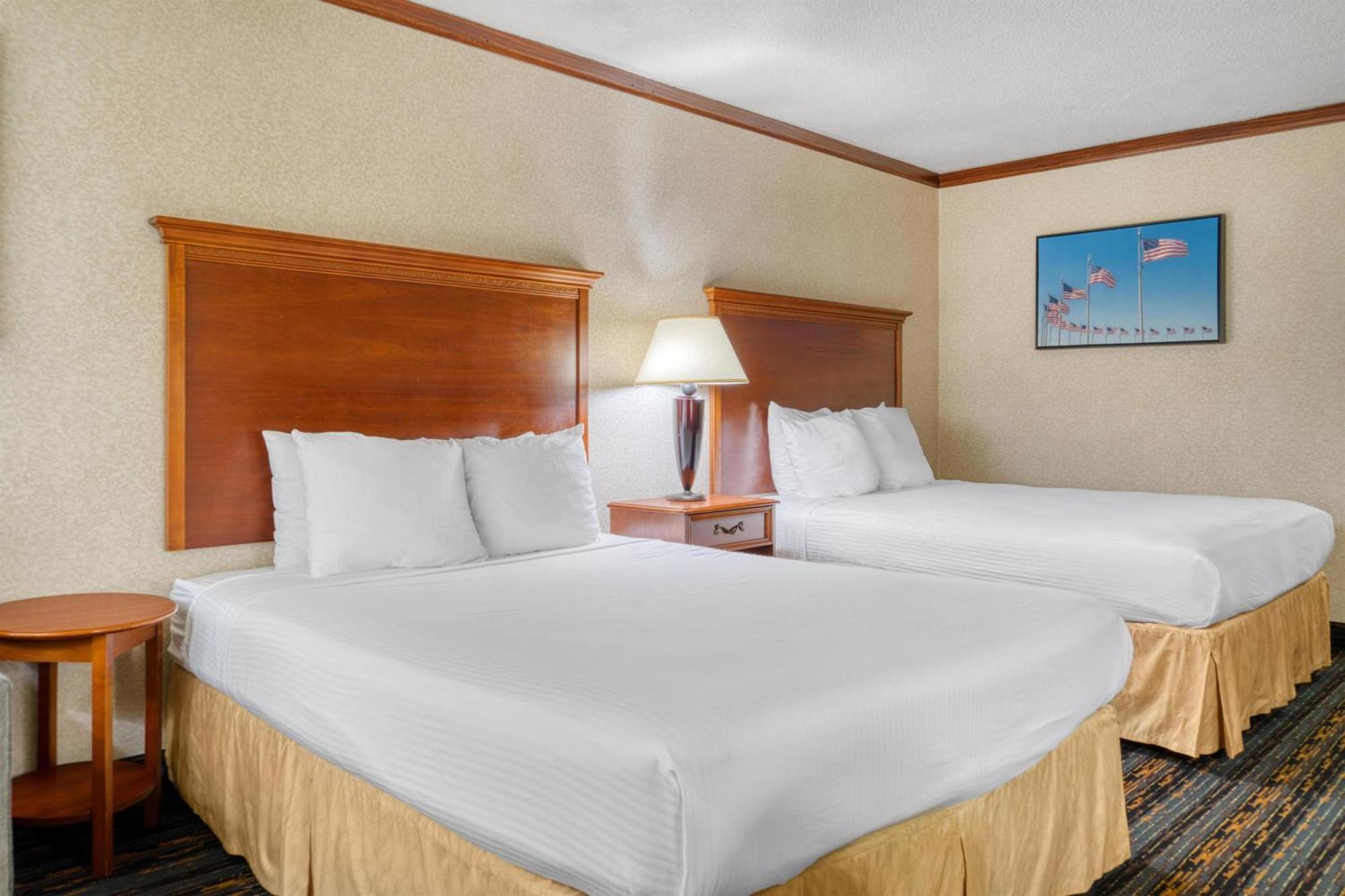 Queen Room Two Queen Beds Non-Smoking