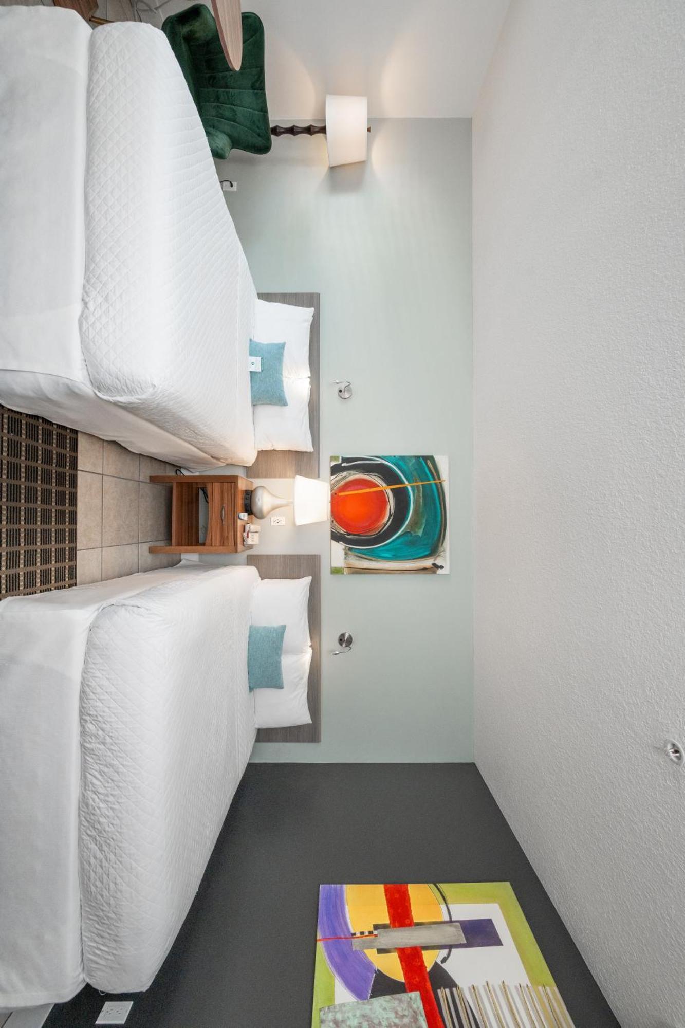 Doppelzimmer mit 2 Doppelbetten
