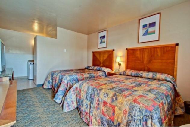 Double Room with Two Double Beds - Non-Smoking