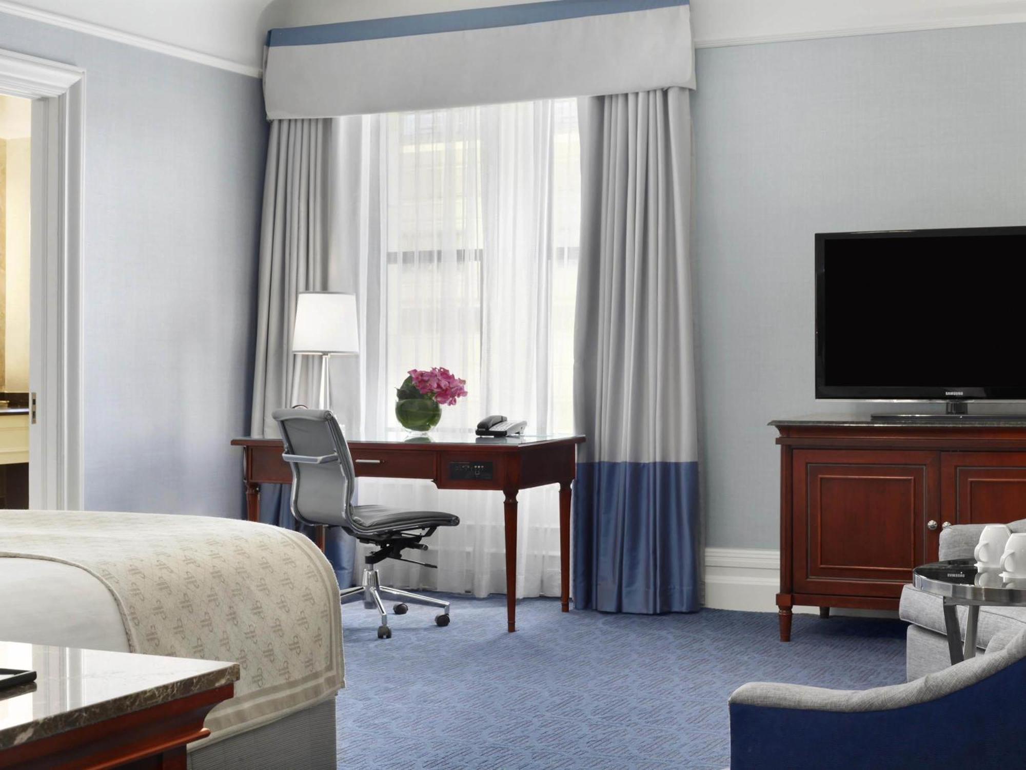 Deluxe Zimmer mit Kingsize-Bett