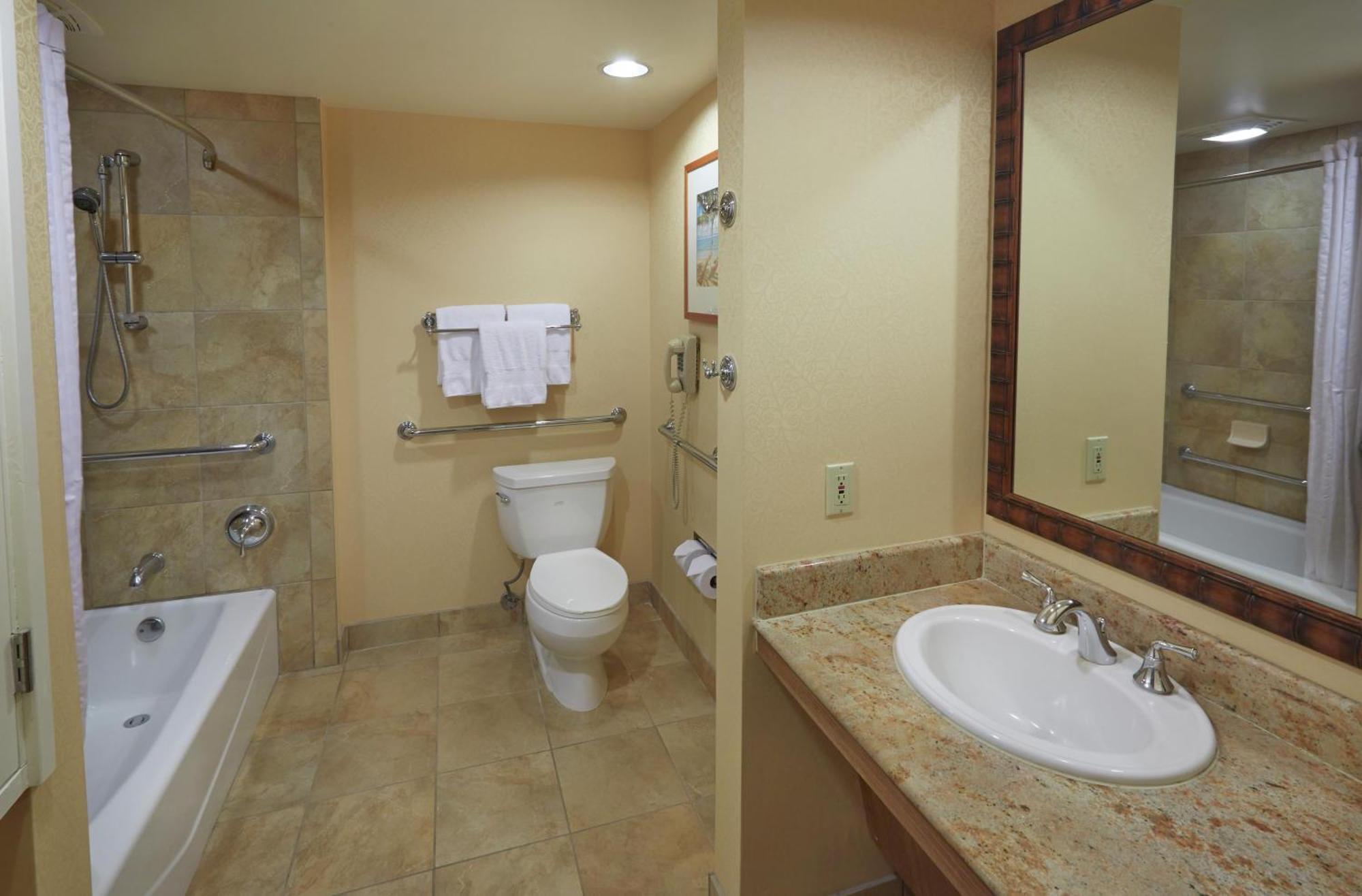 Camera con Letto King-Size, Vista Resort e Vasca con Accesso Disabili