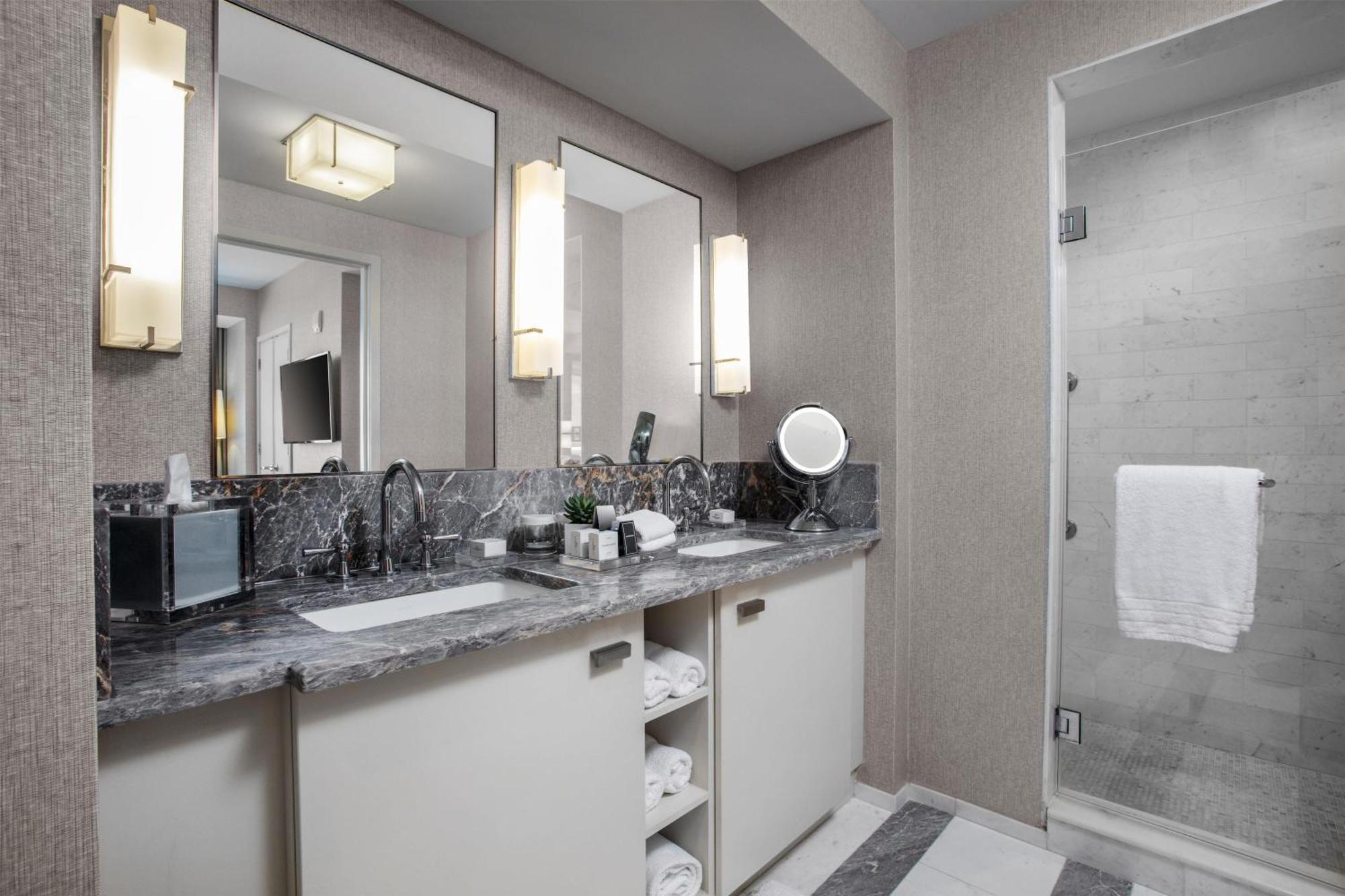 Junior Suite with Partial Ocean View - Hearing Access