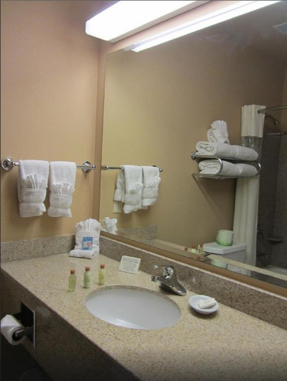 King Room - Non-Smoking