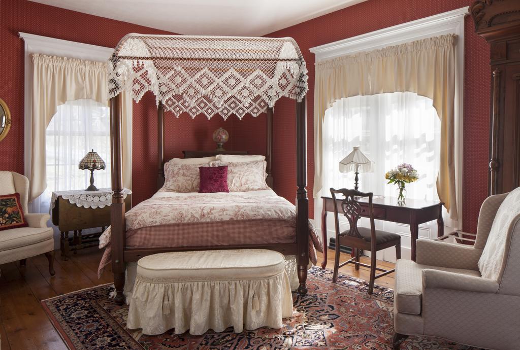 Traditional Queen Room
