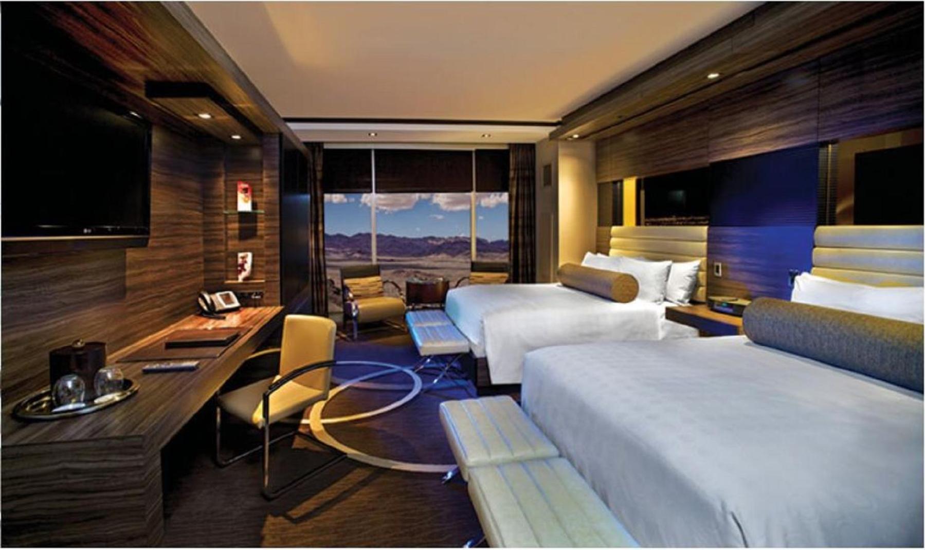Luxury Strip View 2 Queen