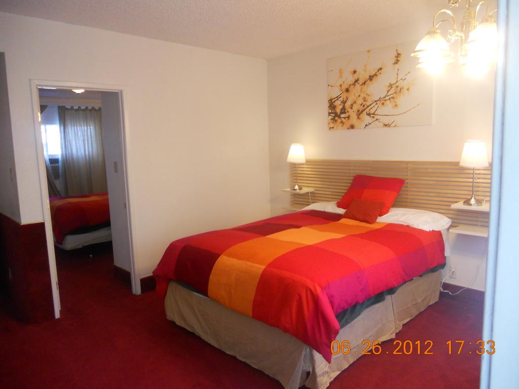 Allsuite 3 Queen Beds