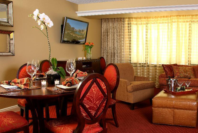Two-Bedroom Suite,719312779:JPEG