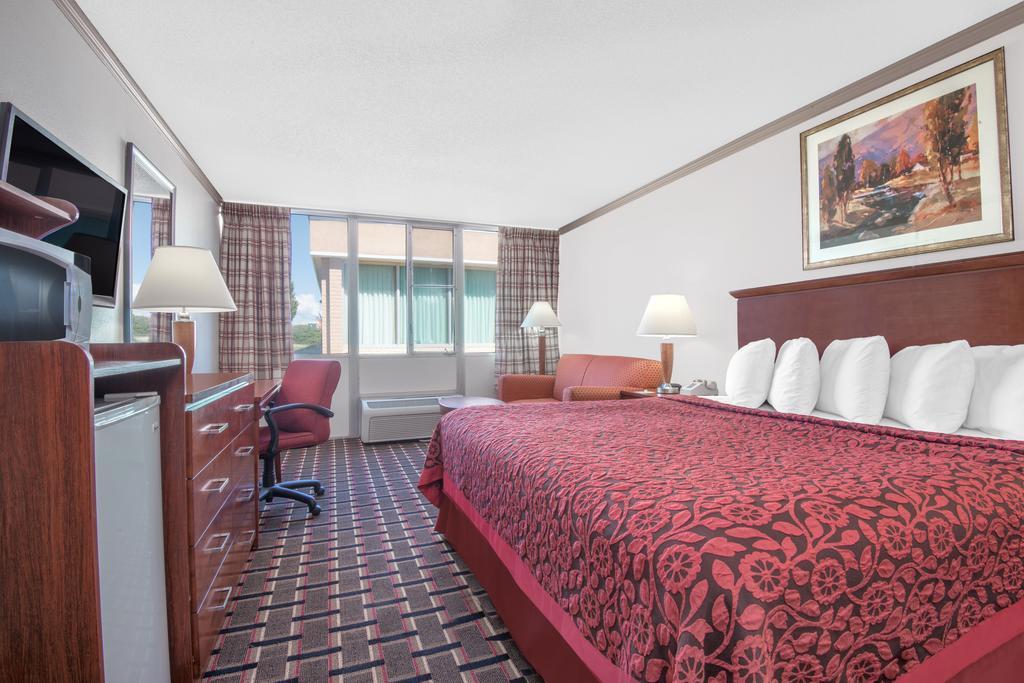 King Room - Non-Smoking
