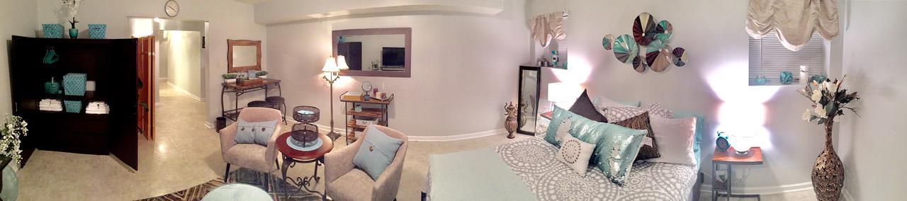 Deluxe Queen Suite