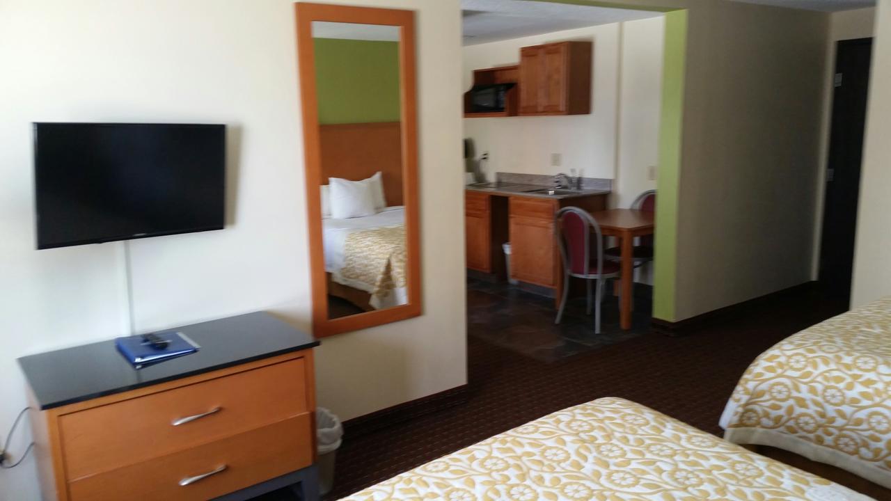 Deluxe Double Room with Two Double Beds - Non-Smoking