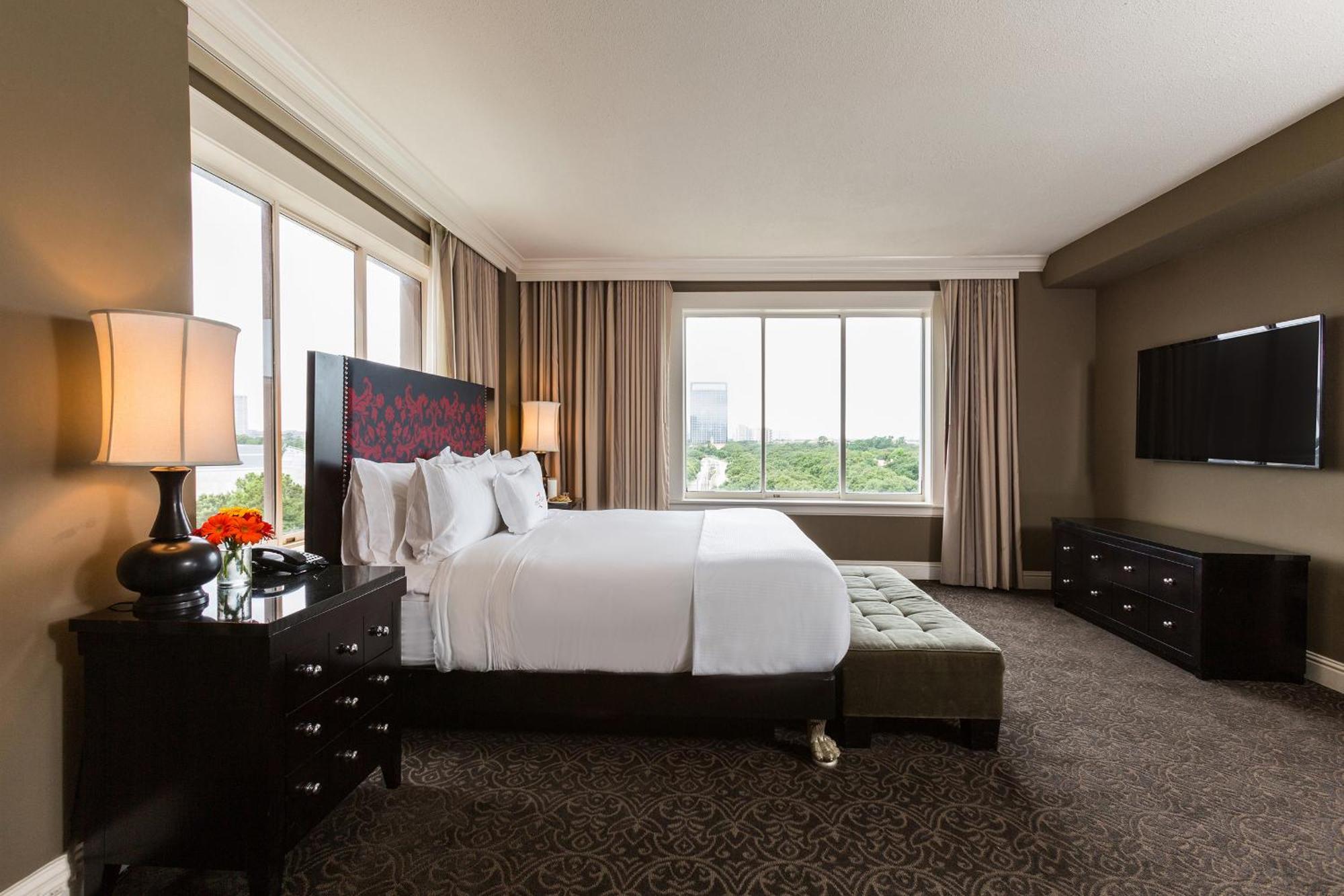 Junior Suite 1 King Bed,1566955238:JPEG